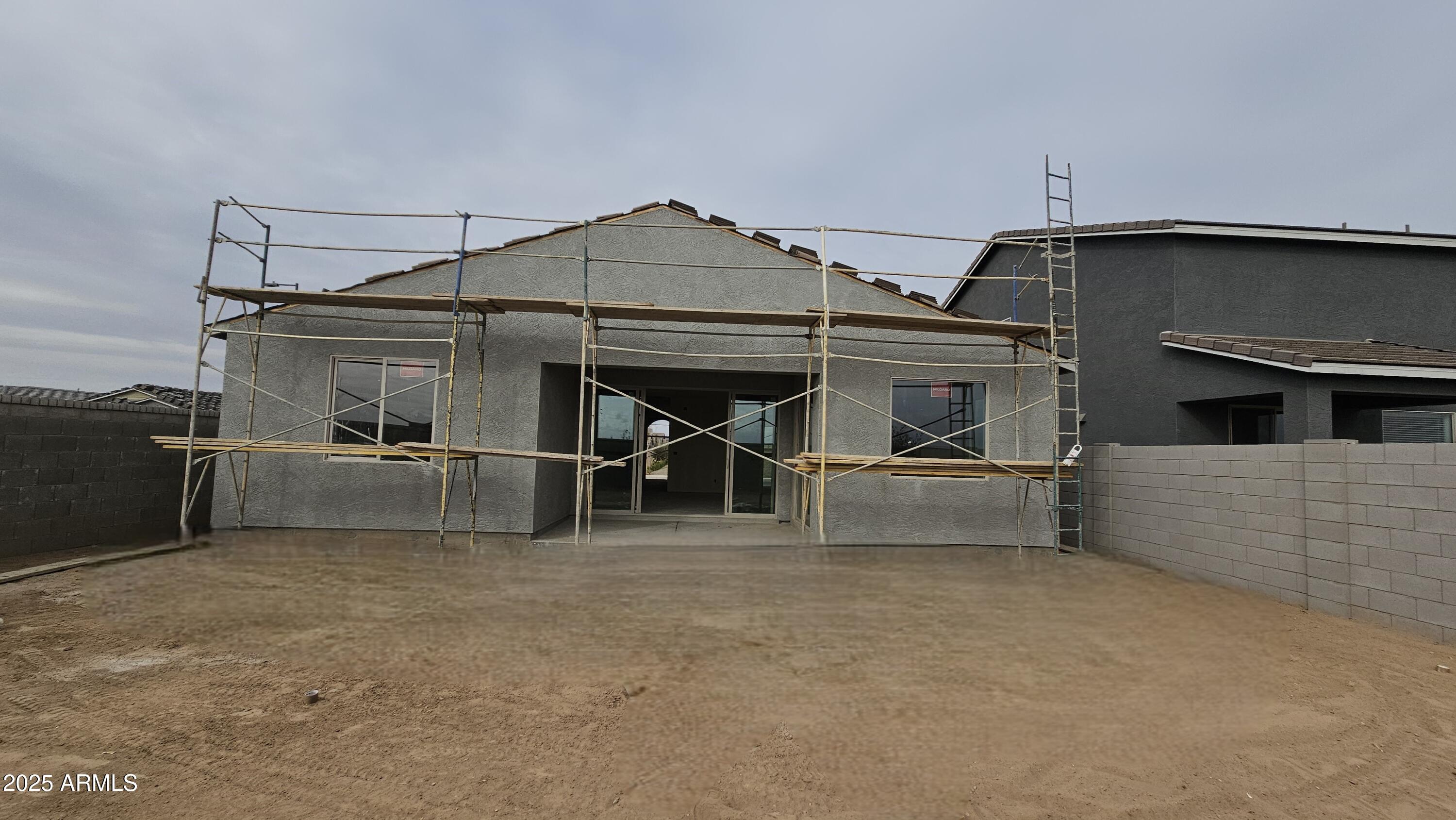 37677 N COWBOY Lane