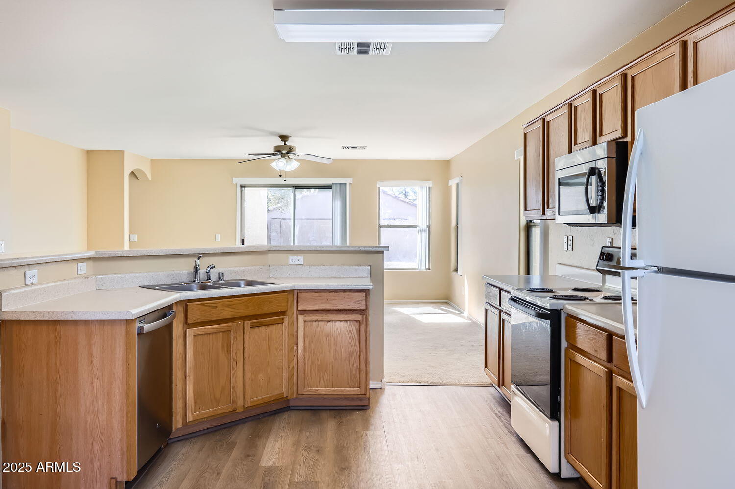 11201 W ELM Lane