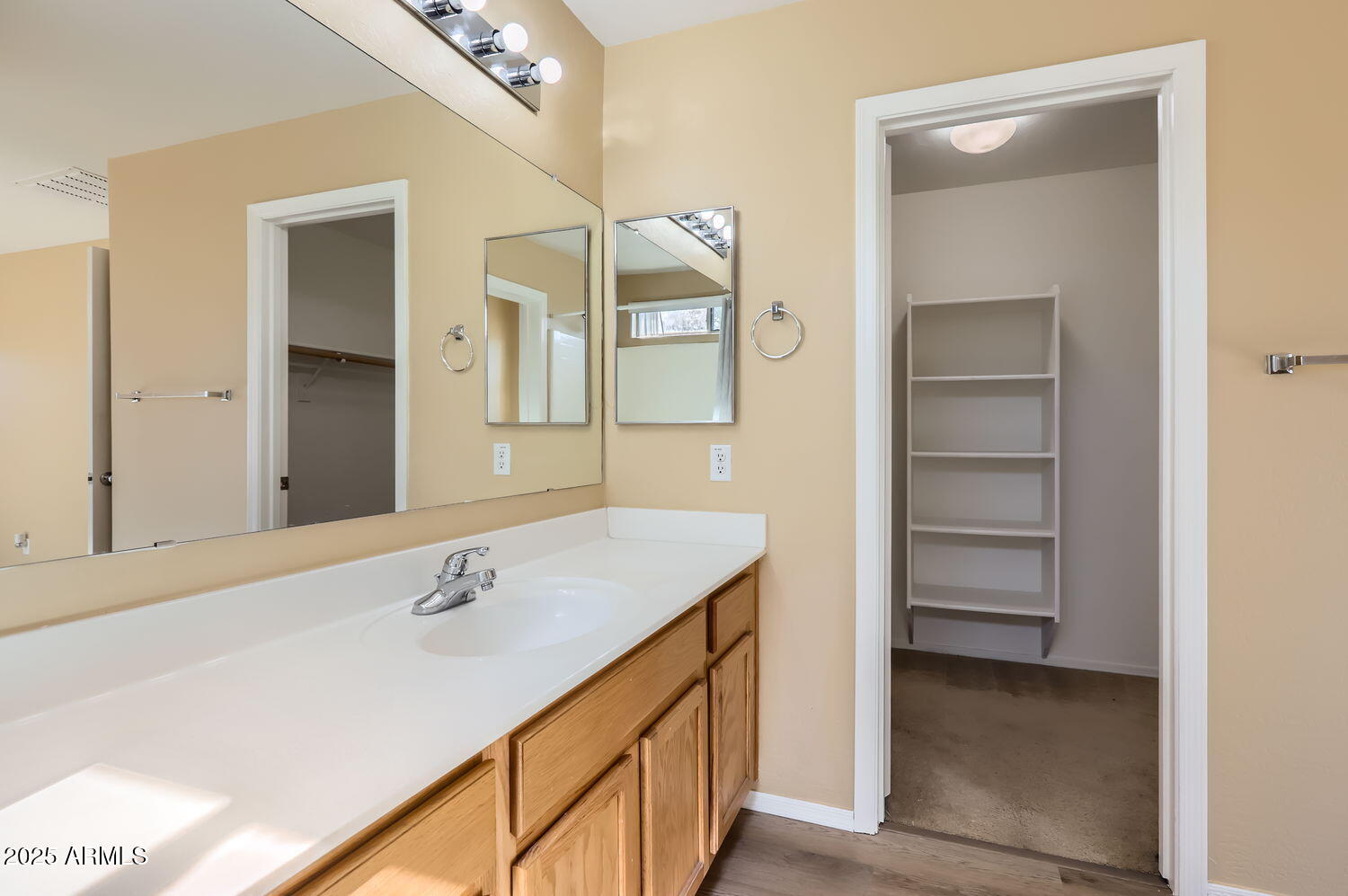 11201 W ELM Lane