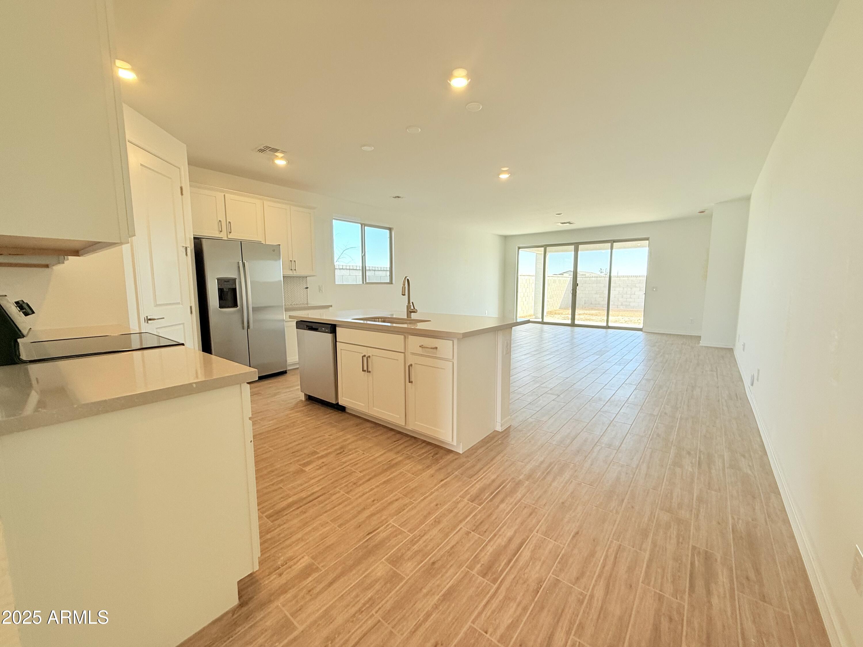 2447 E SPUR Drive