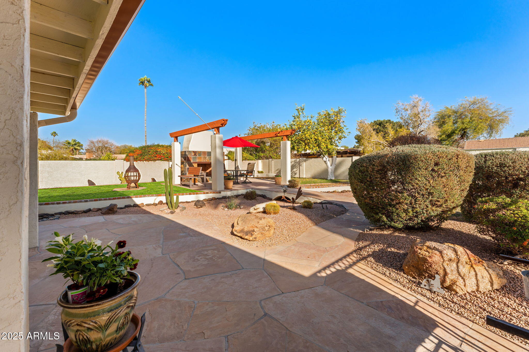 1031 W INDIAN HILLS Place