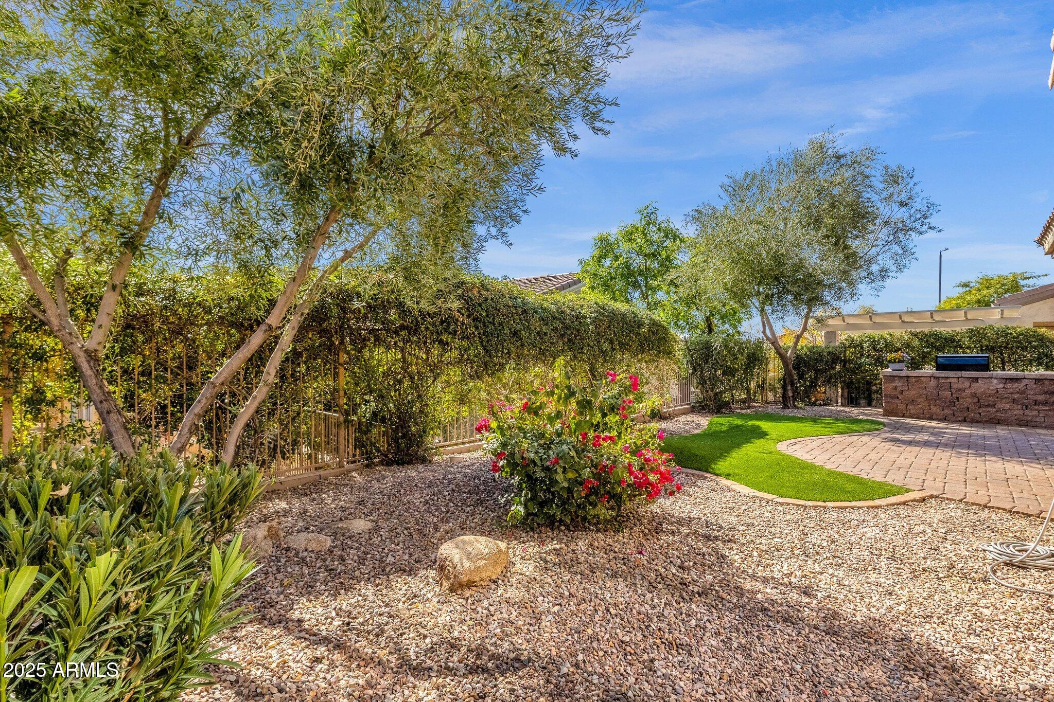 4221 E SOURWOOD Drive
