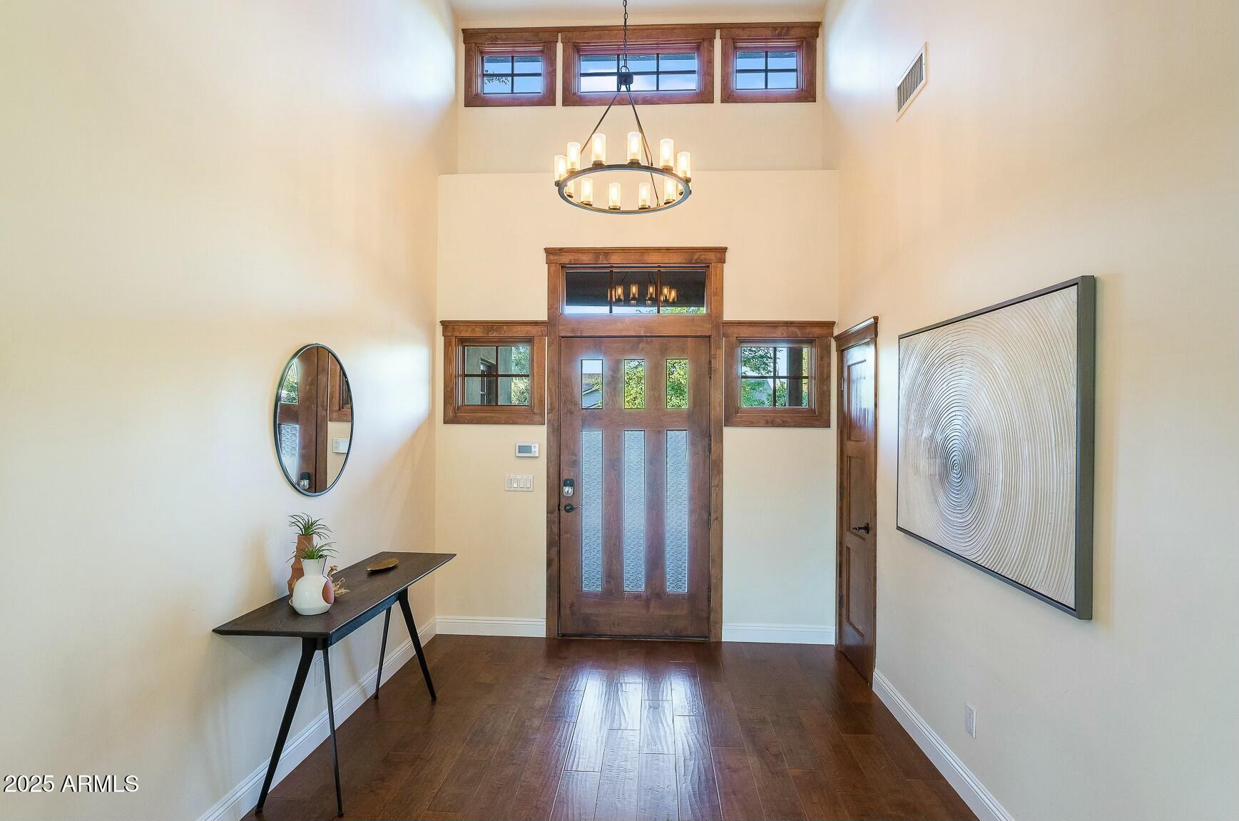 101 W Cypress Street