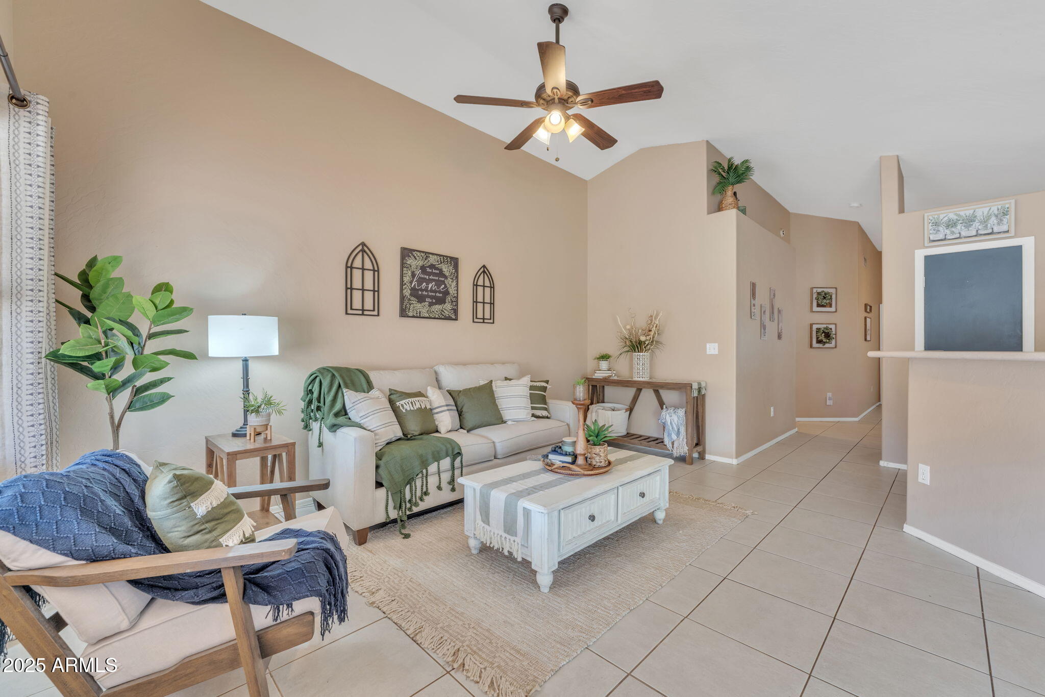 2019 E WAHALLA Lane