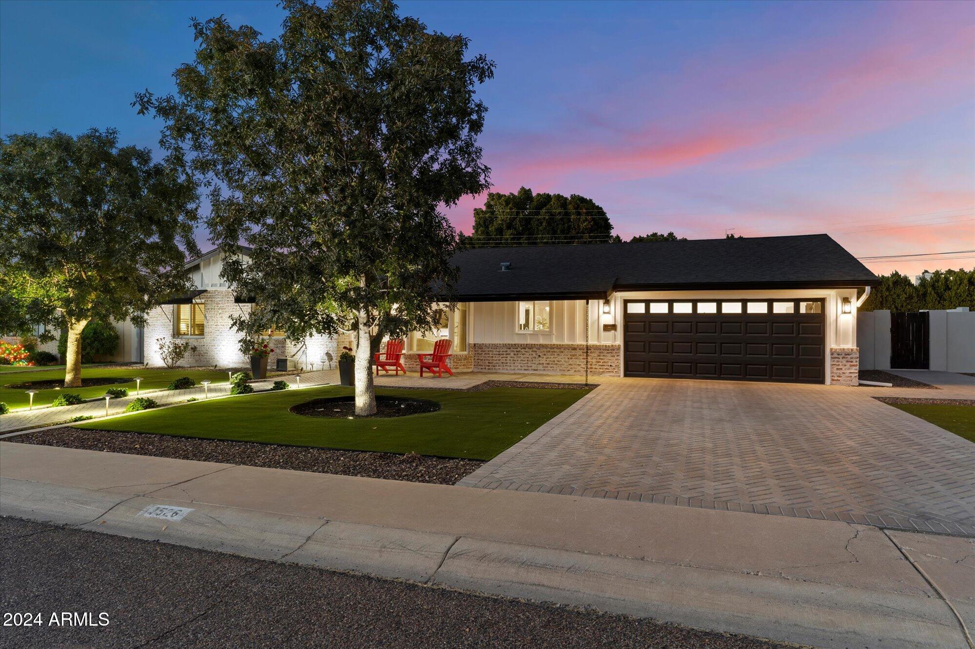 3526 E ELM Street