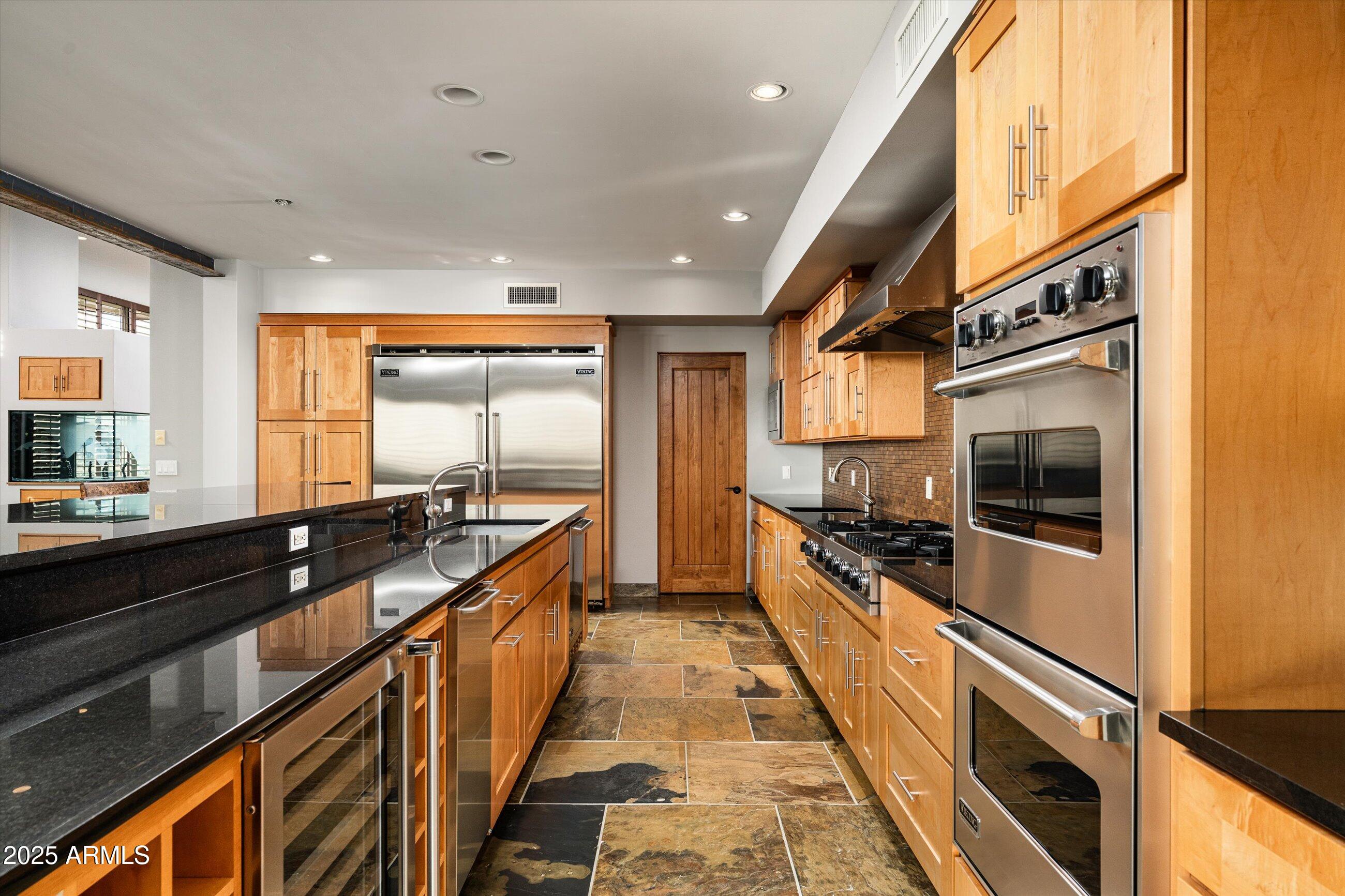 7025 E PANORAMA Drive