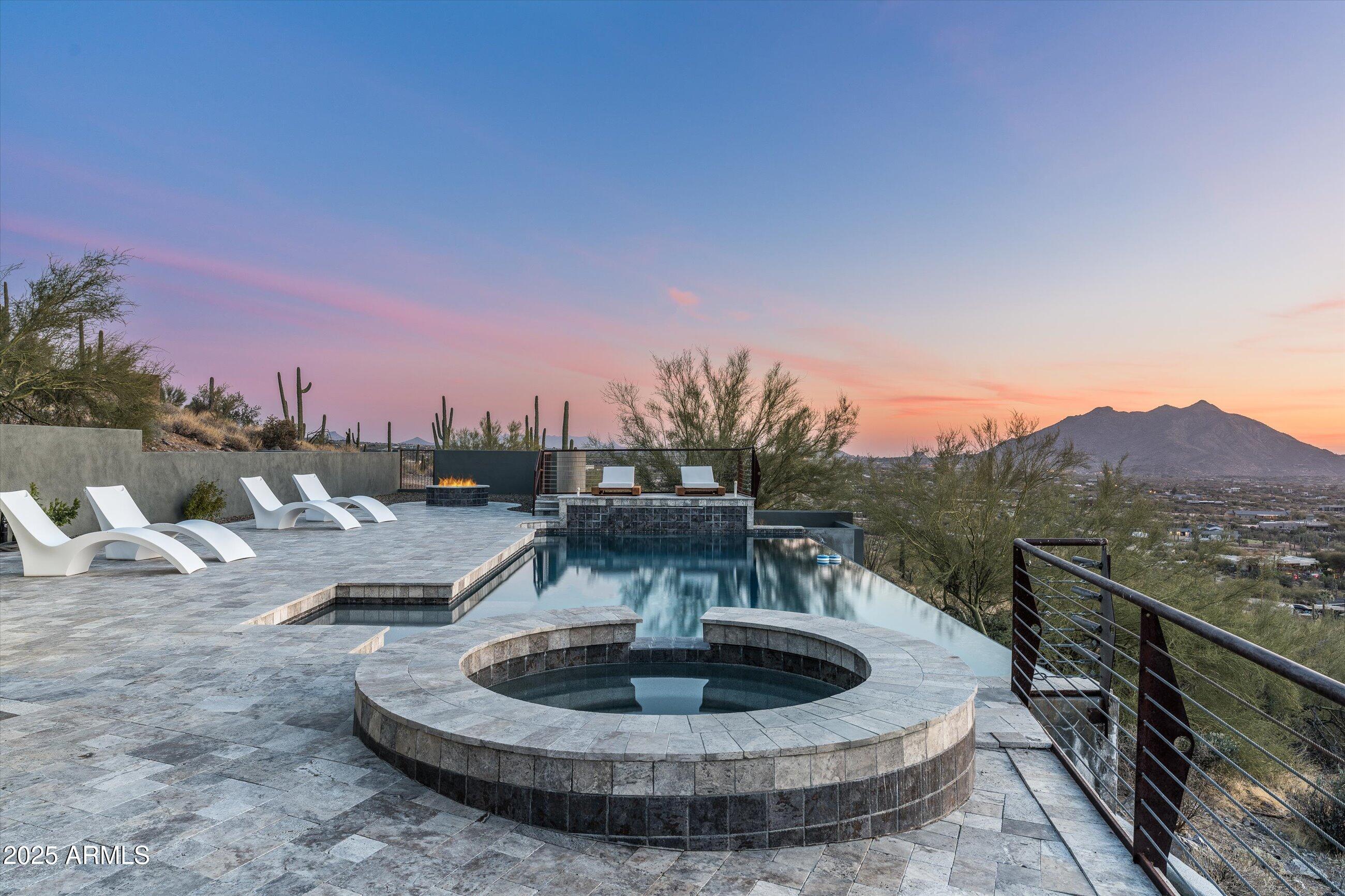7025 E PANORAMA Drive