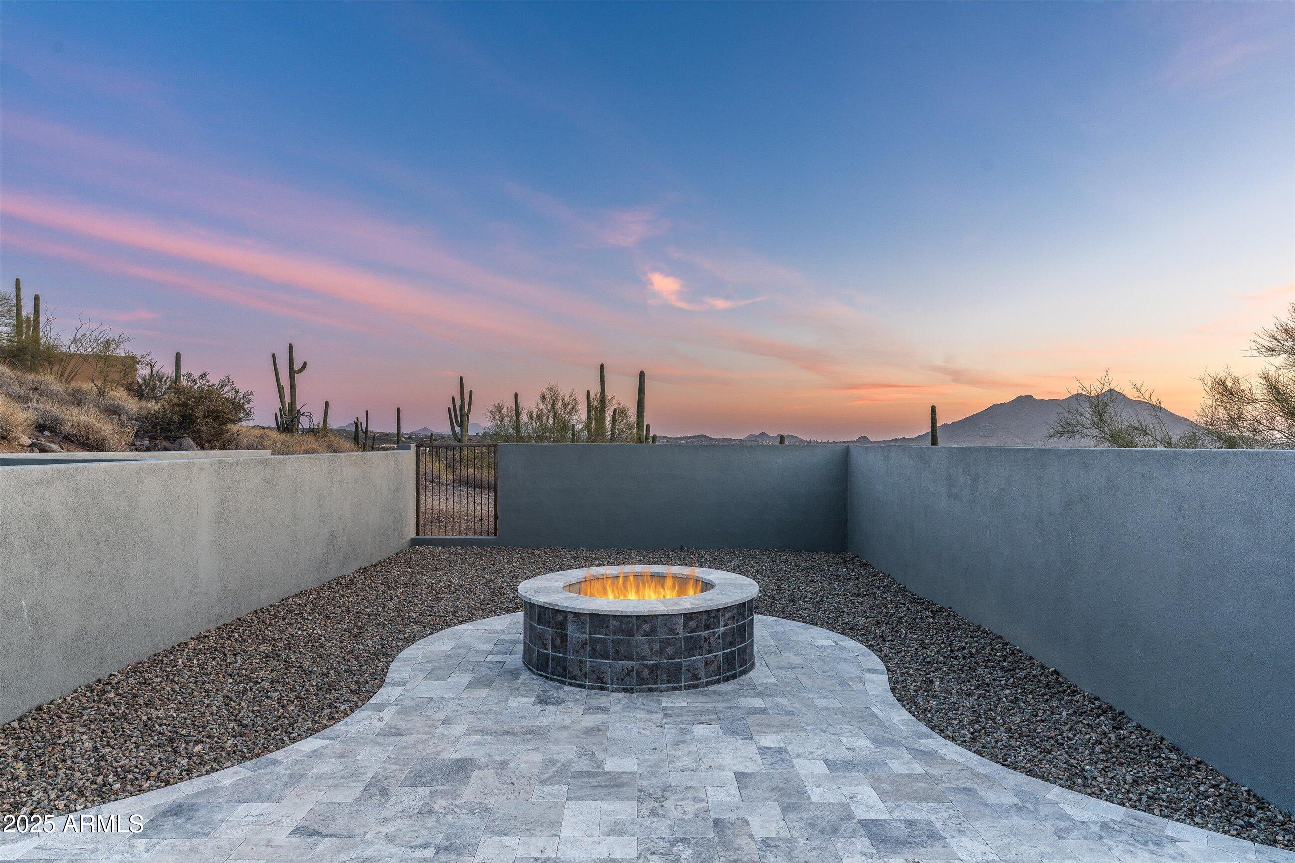 7025 E PANORAMA Drive