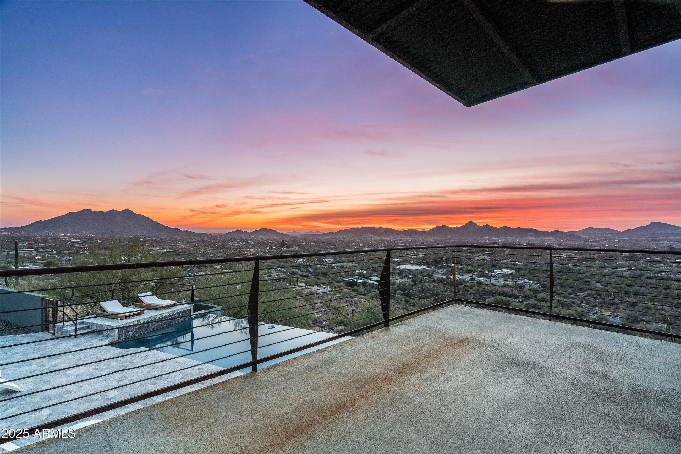 7025 E PANORAMA Drive
