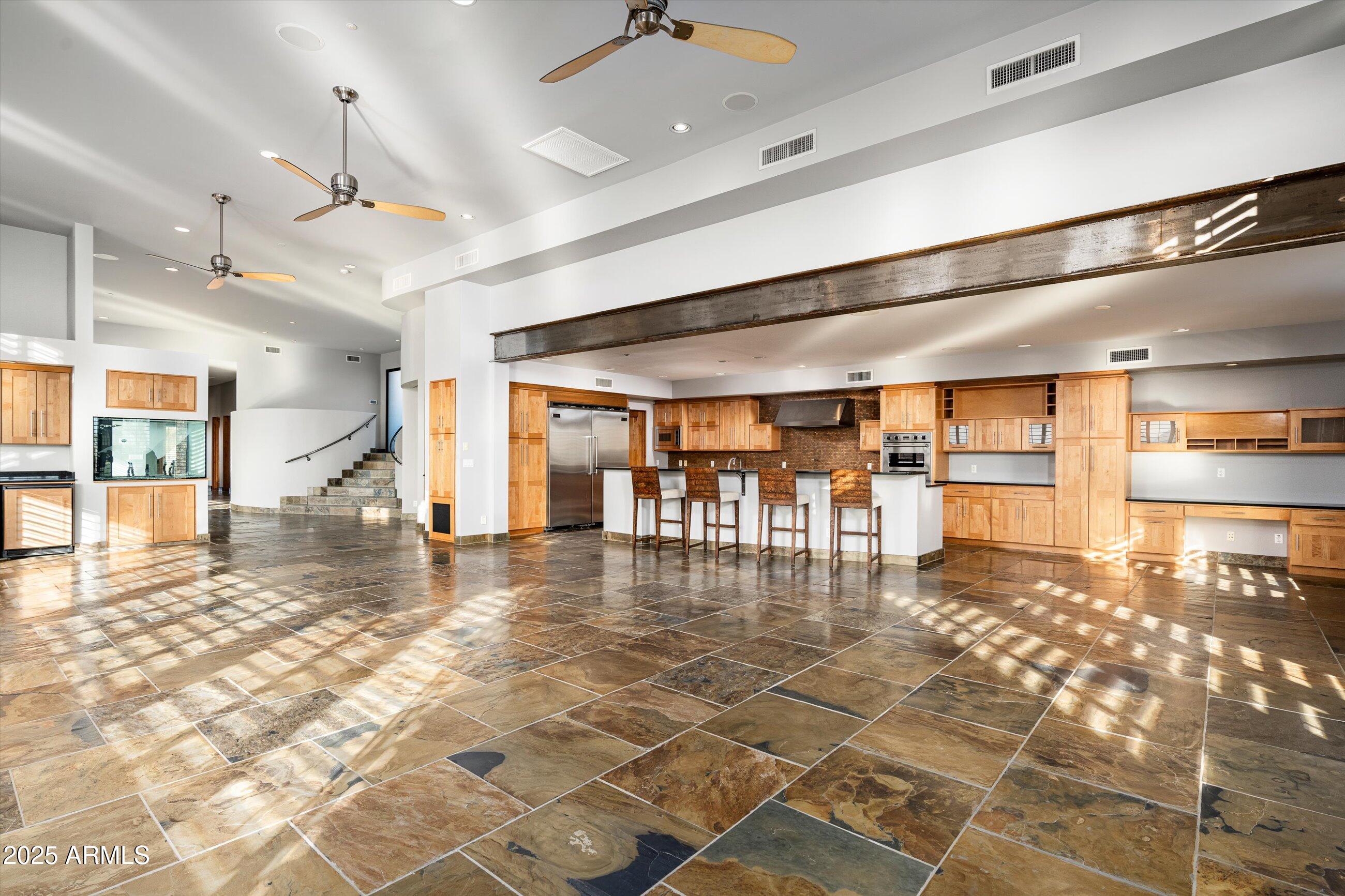 7025 E PANORAMA Drive