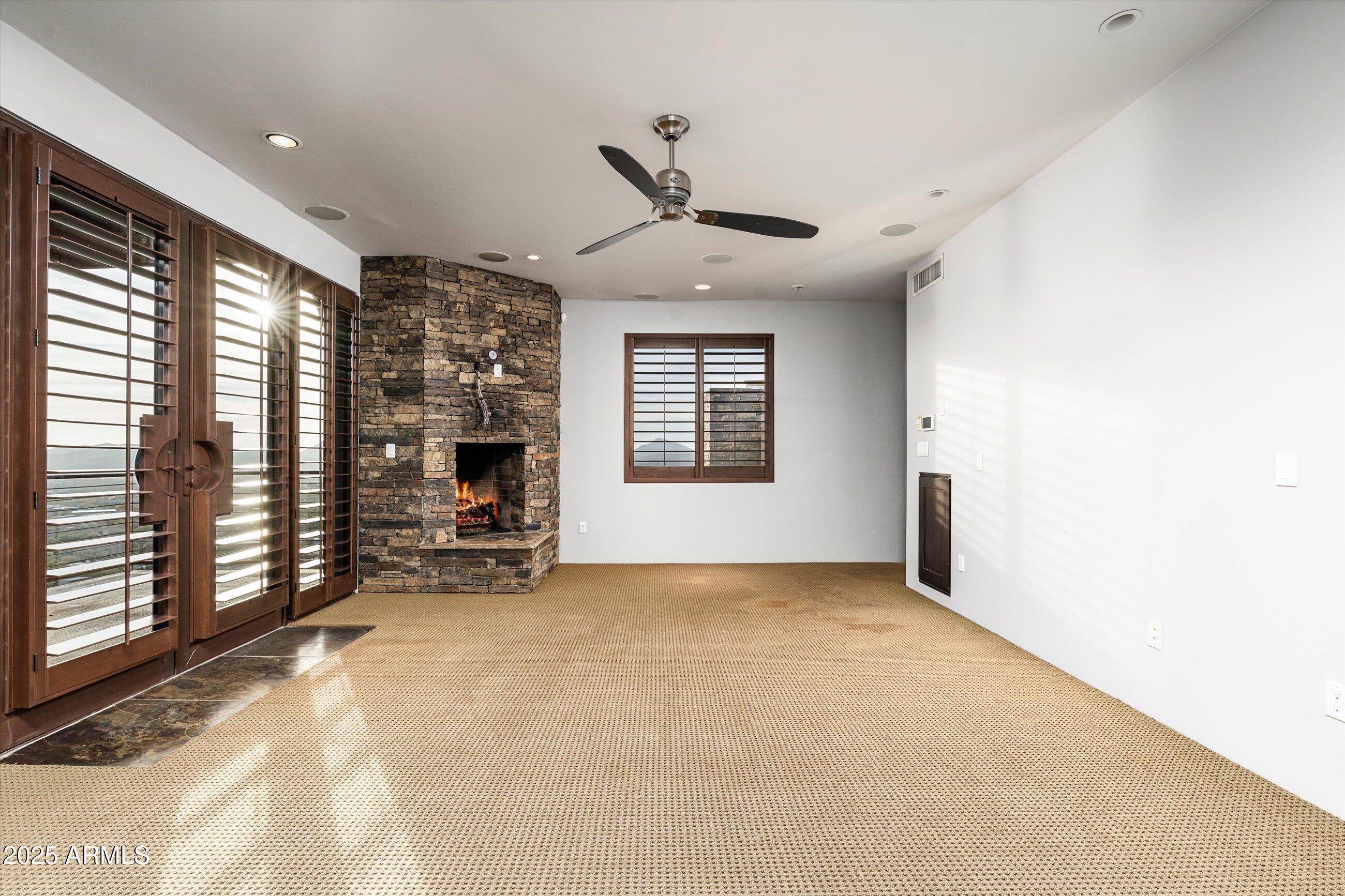 7025 E PANORAMA Drive