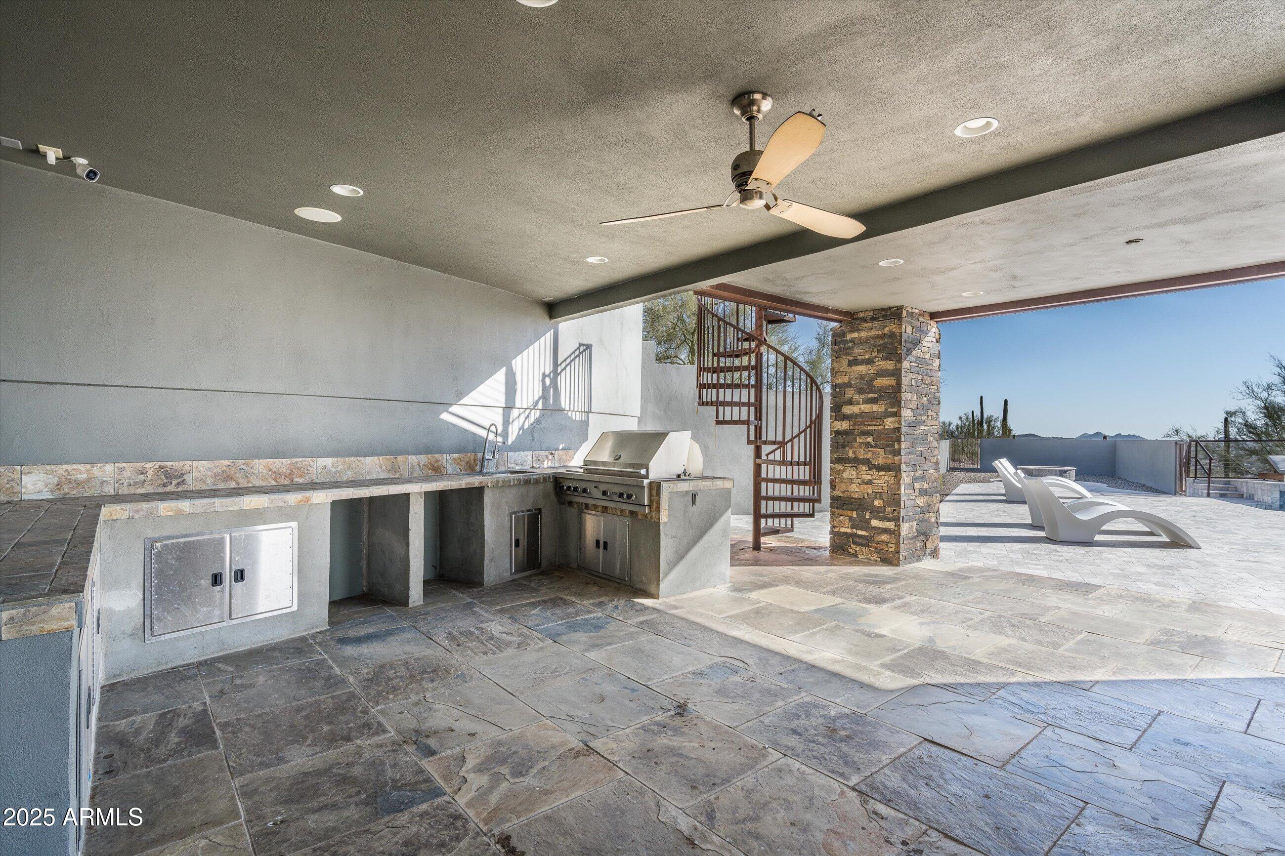 7025 E PANORAMA Drive