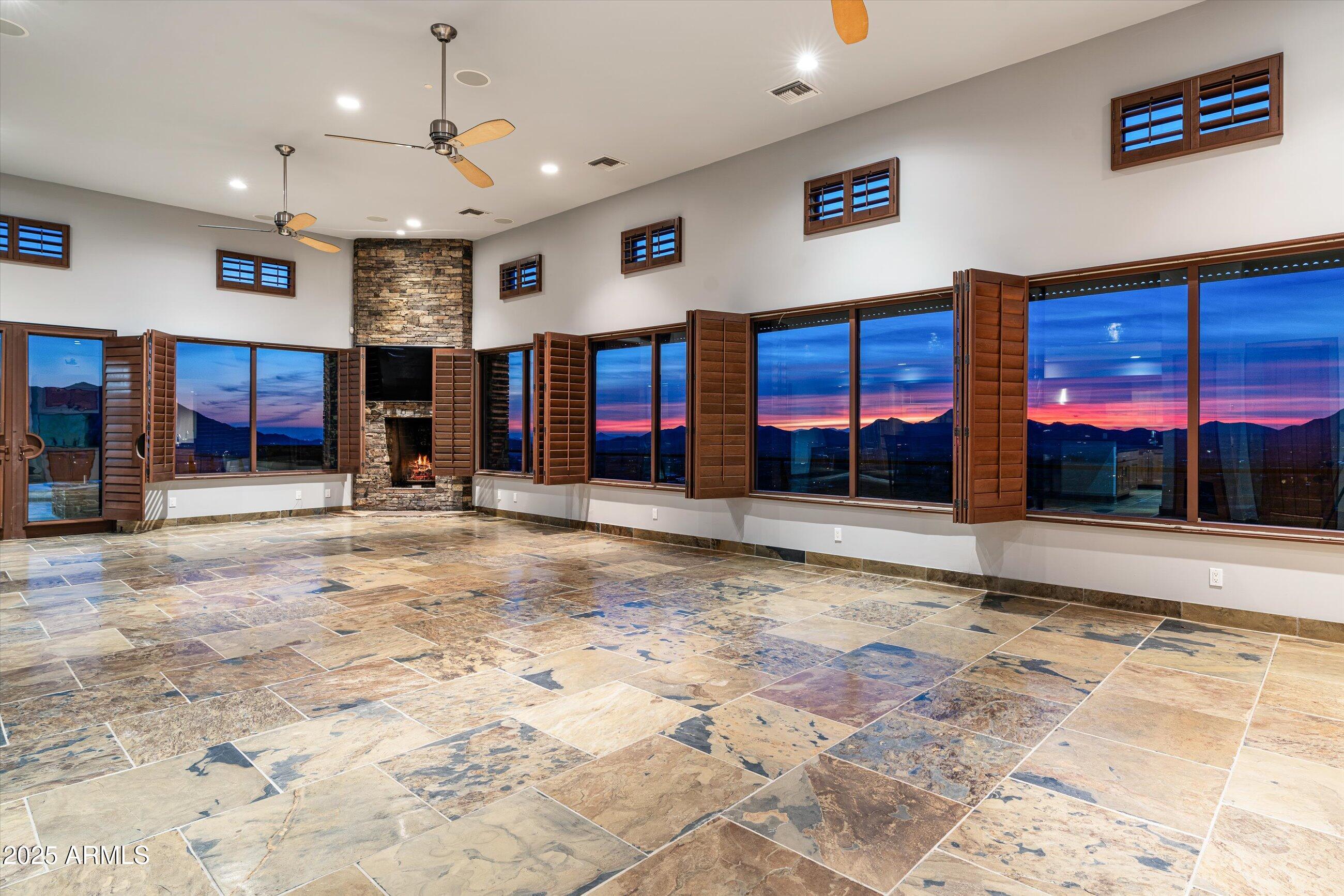 7025 E PANORAMA Drive