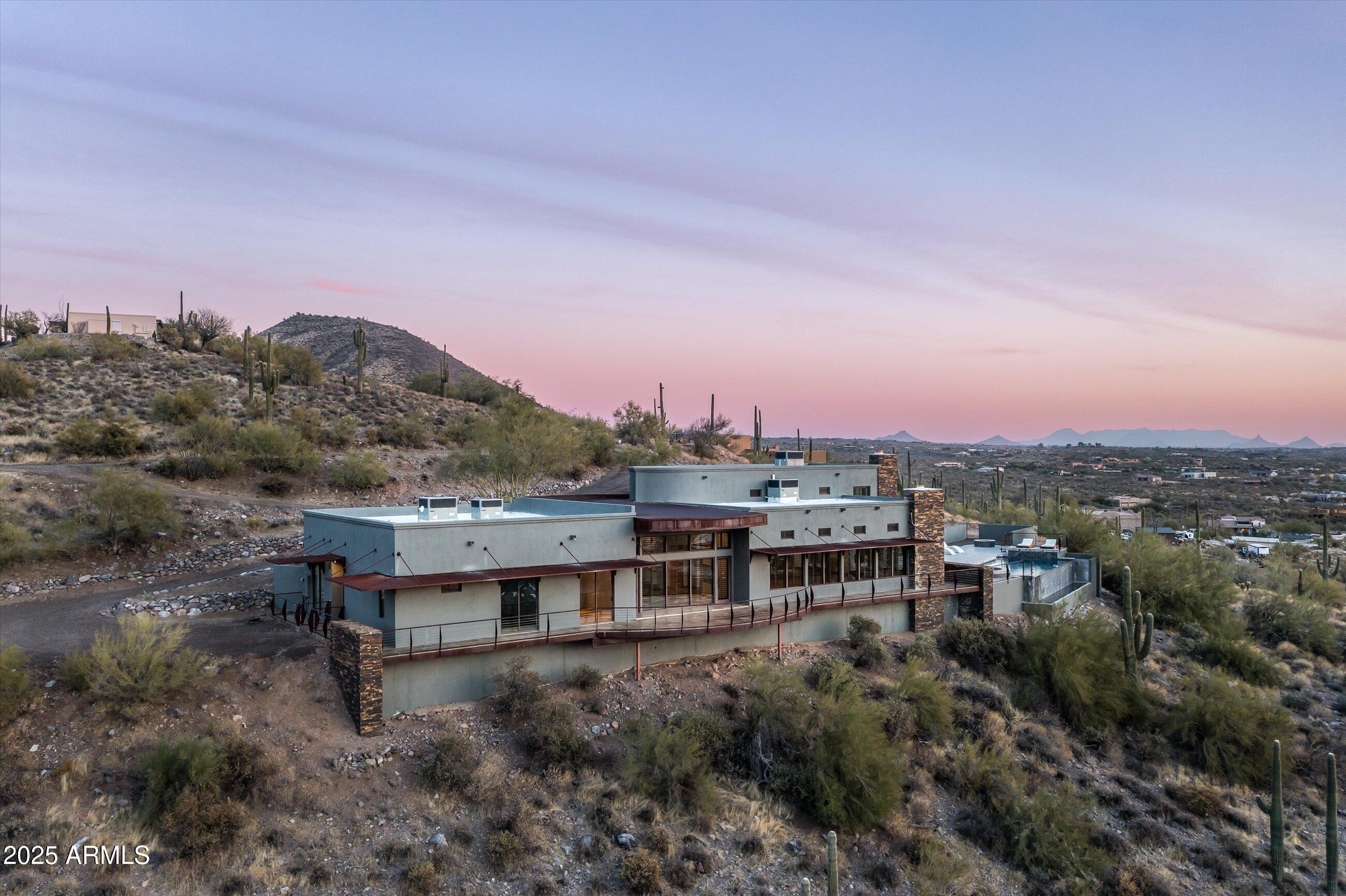 7025 E PANORAMA Drive