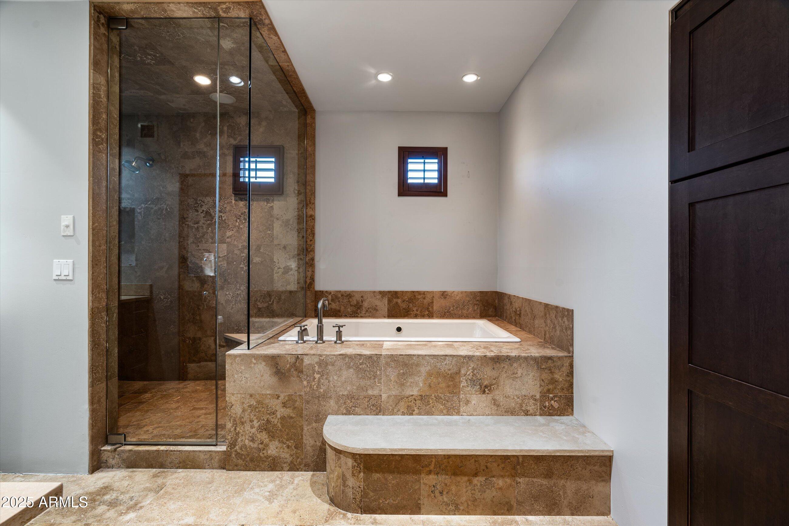 7025 E PANORAMA Drive