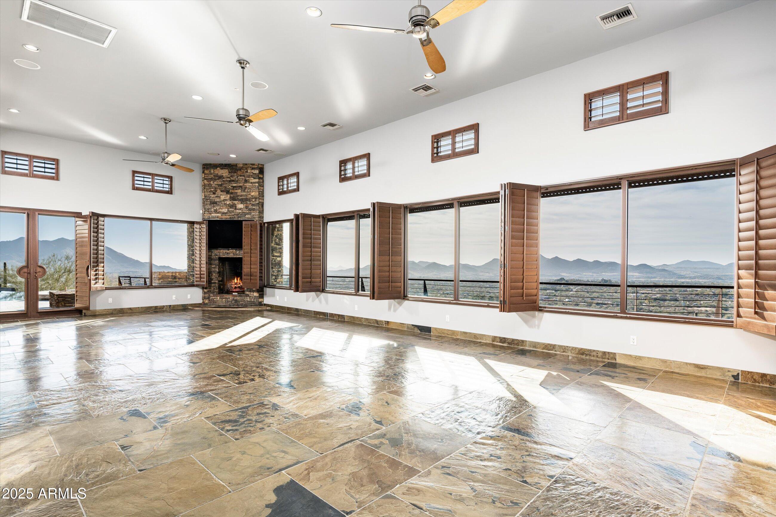 7025 E PANORAMA Drive