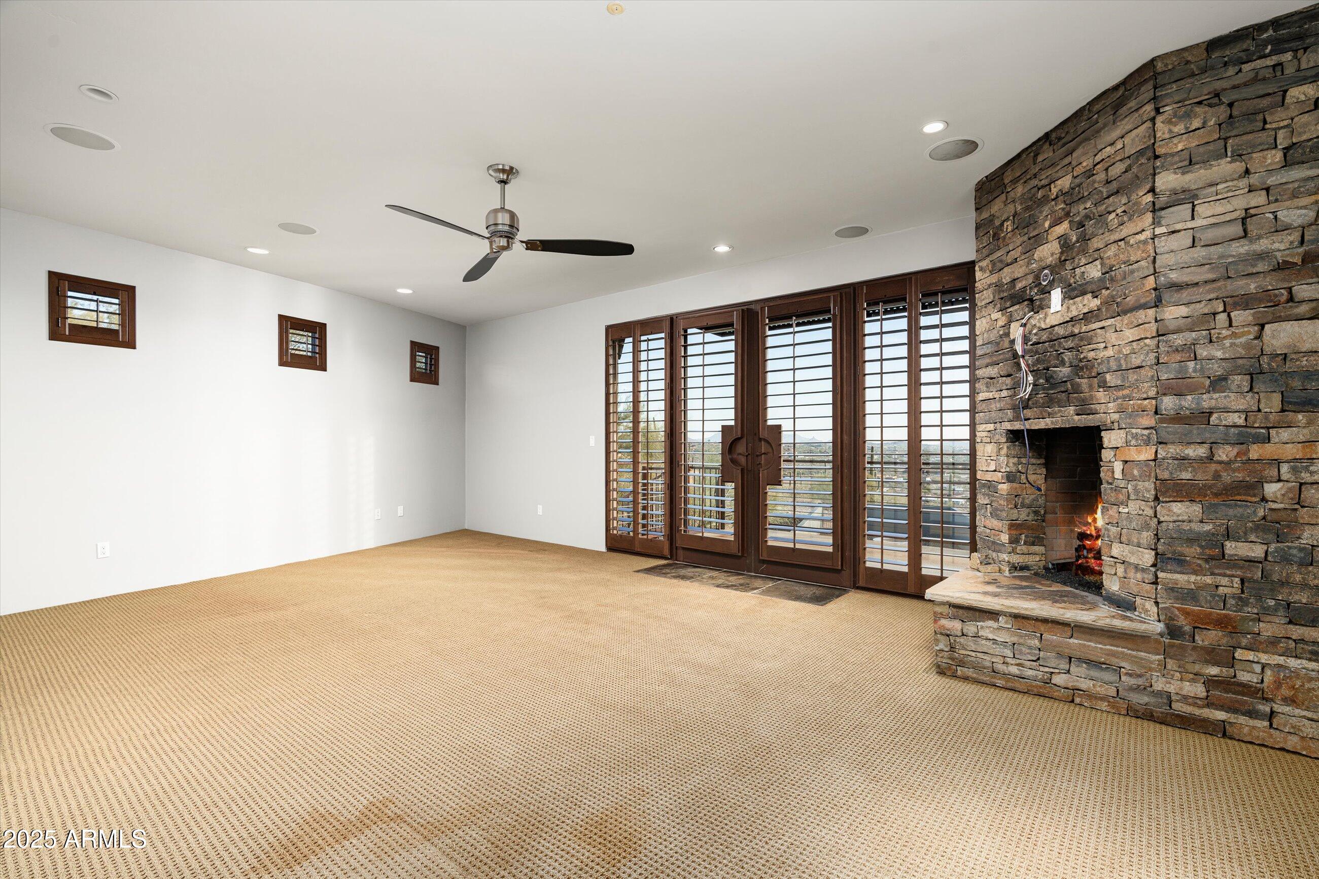 7025 E PANORAMA Drive