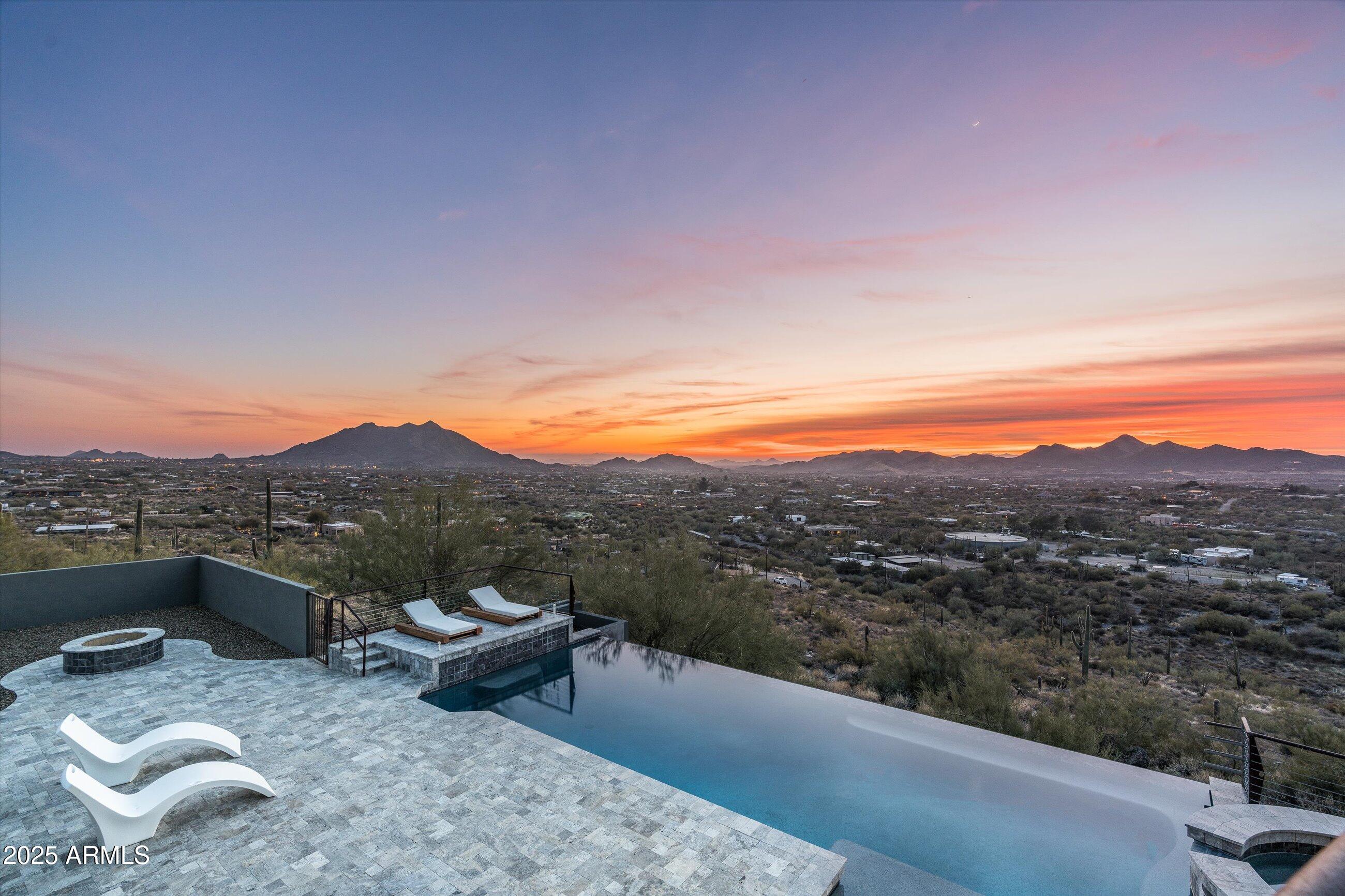 7025 E PANORAMA Drive