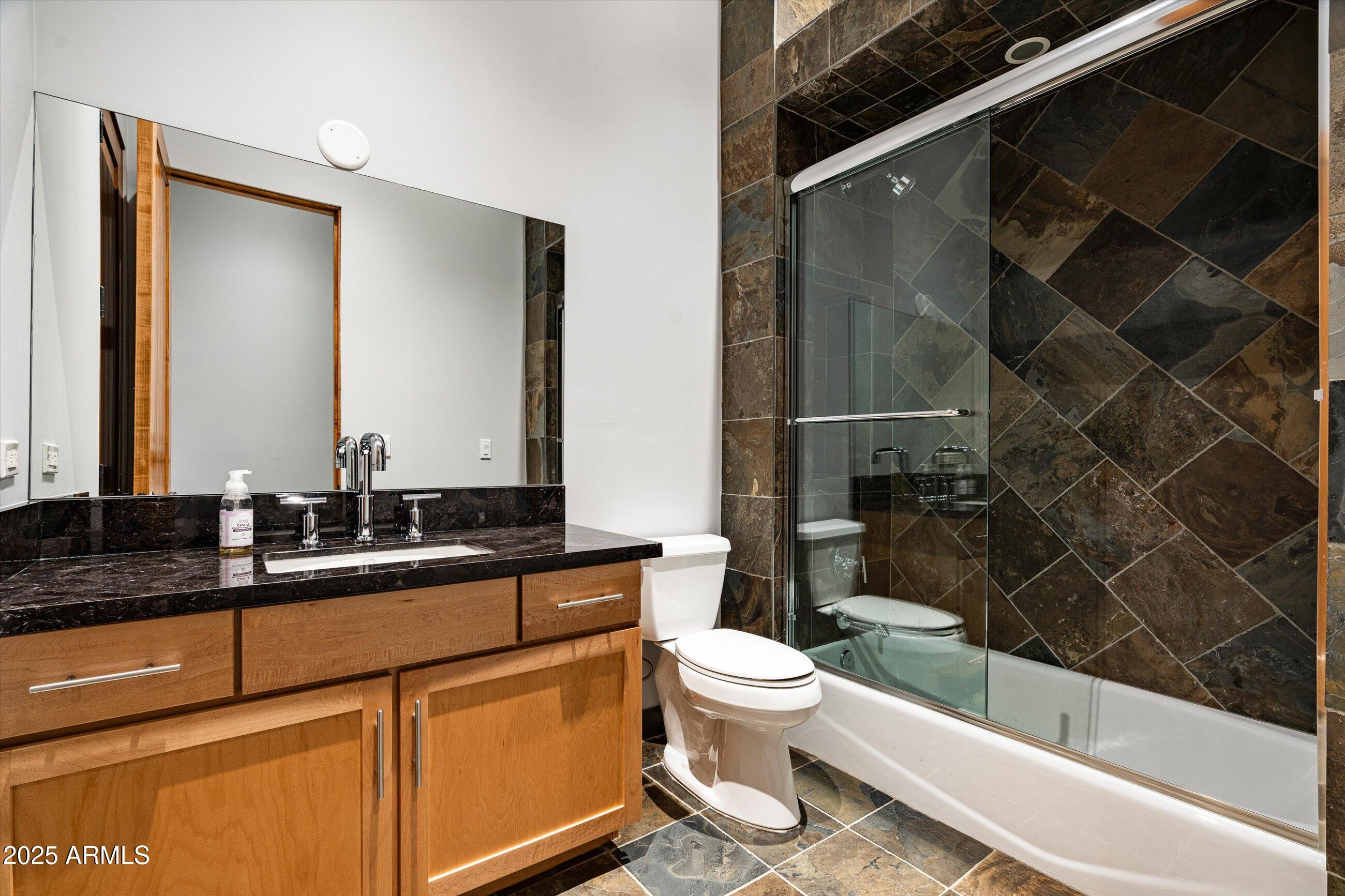 7025 E PANORAMA Drive