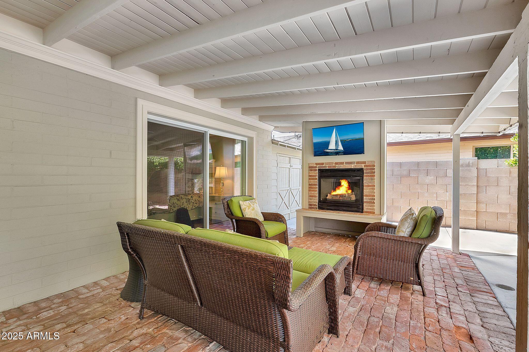 1134 E Magdalena Drive