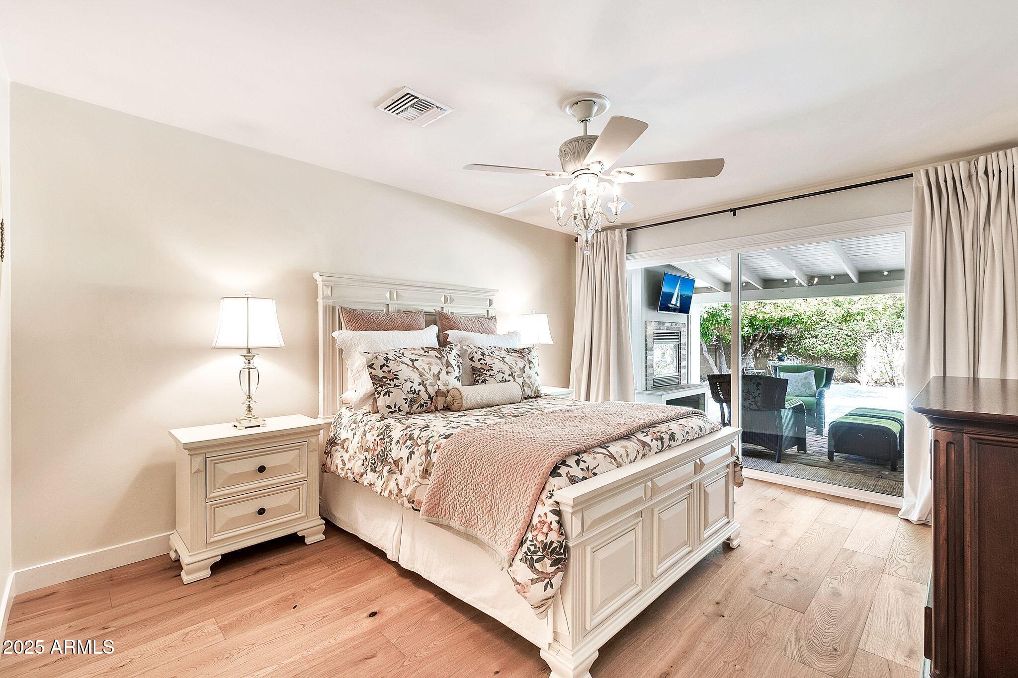 1134 E Magdalena Drive