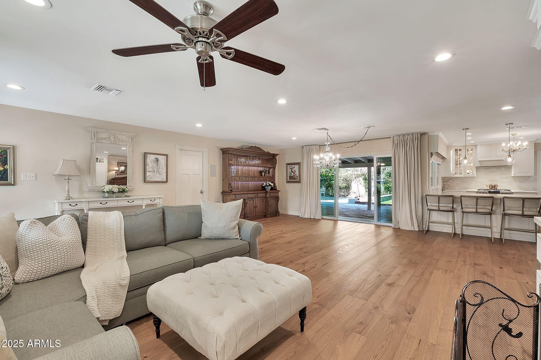 1134 E Magdalena Drive