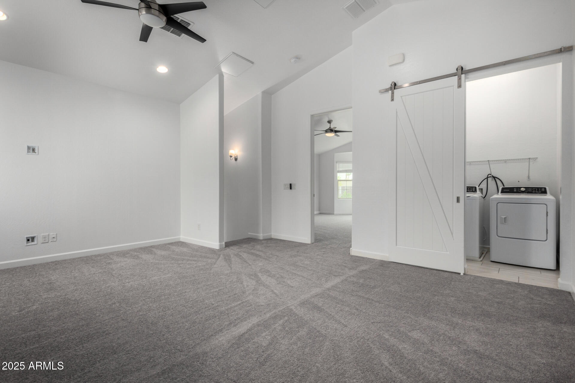 3058 N 33RD Place