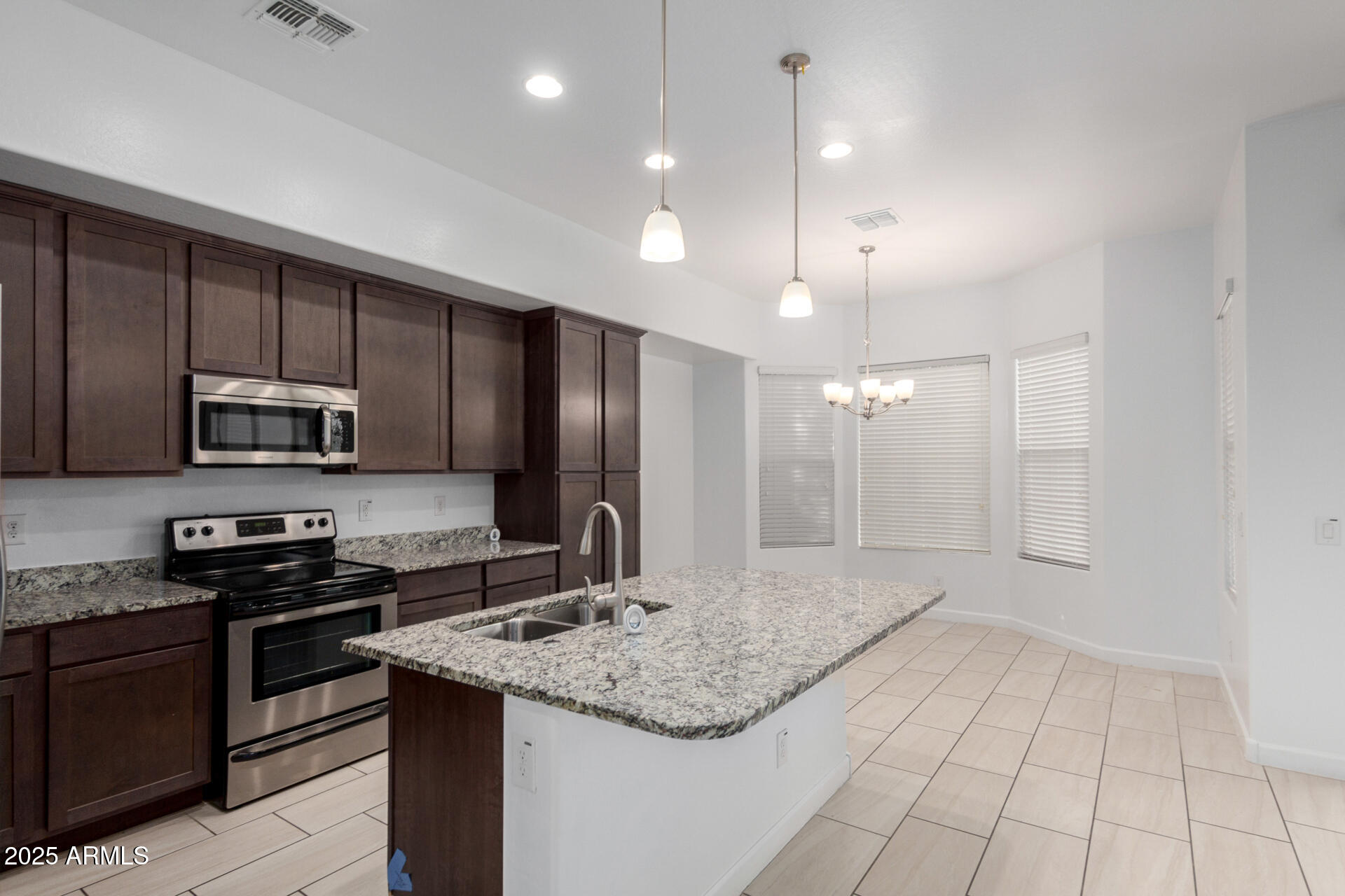 3058 N 33RD Place