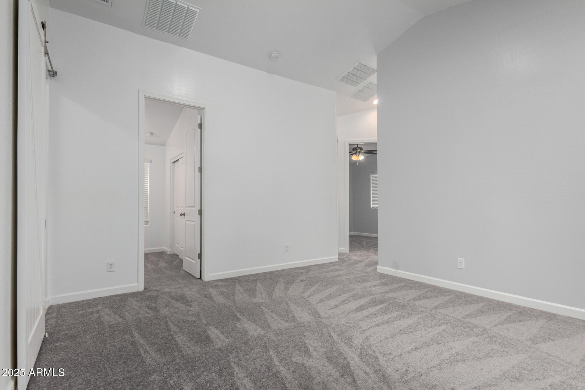 3058 N 33RD Place