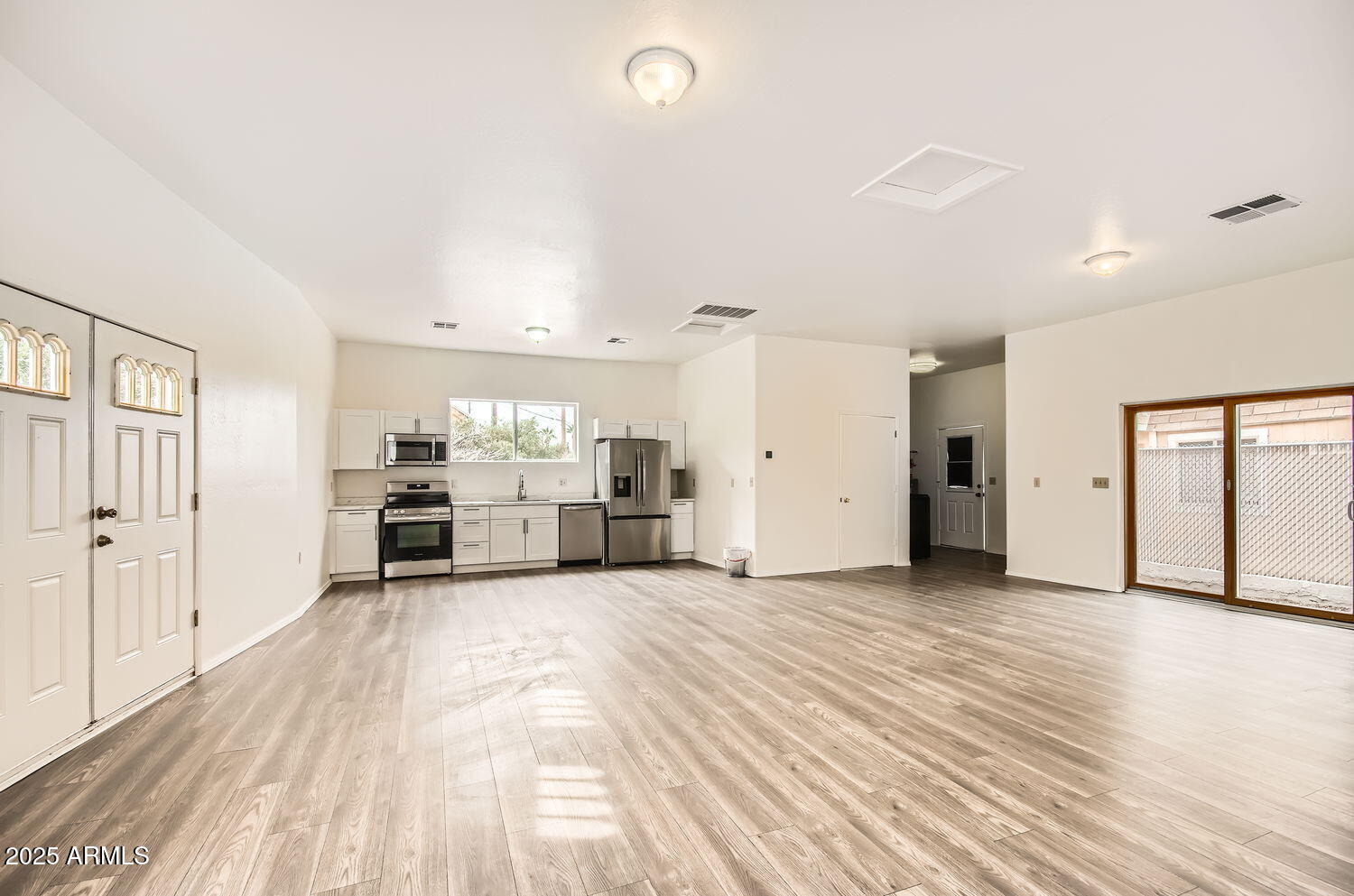 2929 N 55TH Place