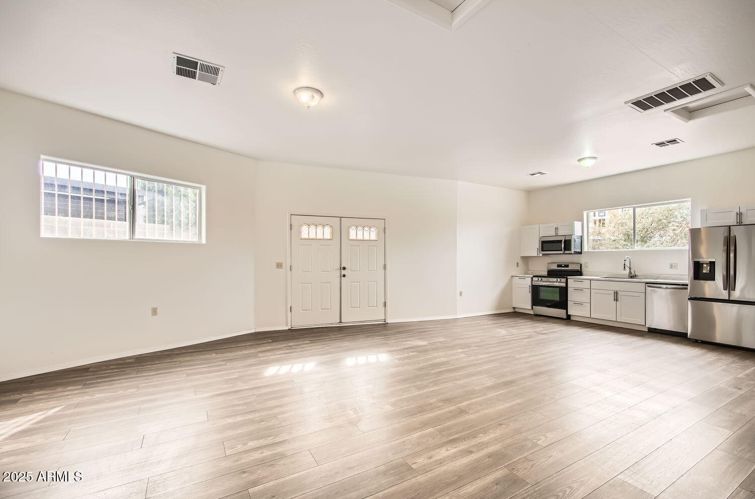 2929 N 55TH Place