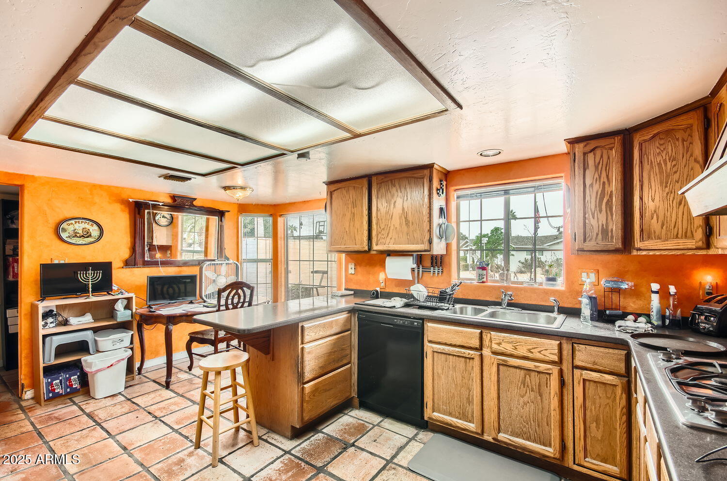 2929 N 55TH Place