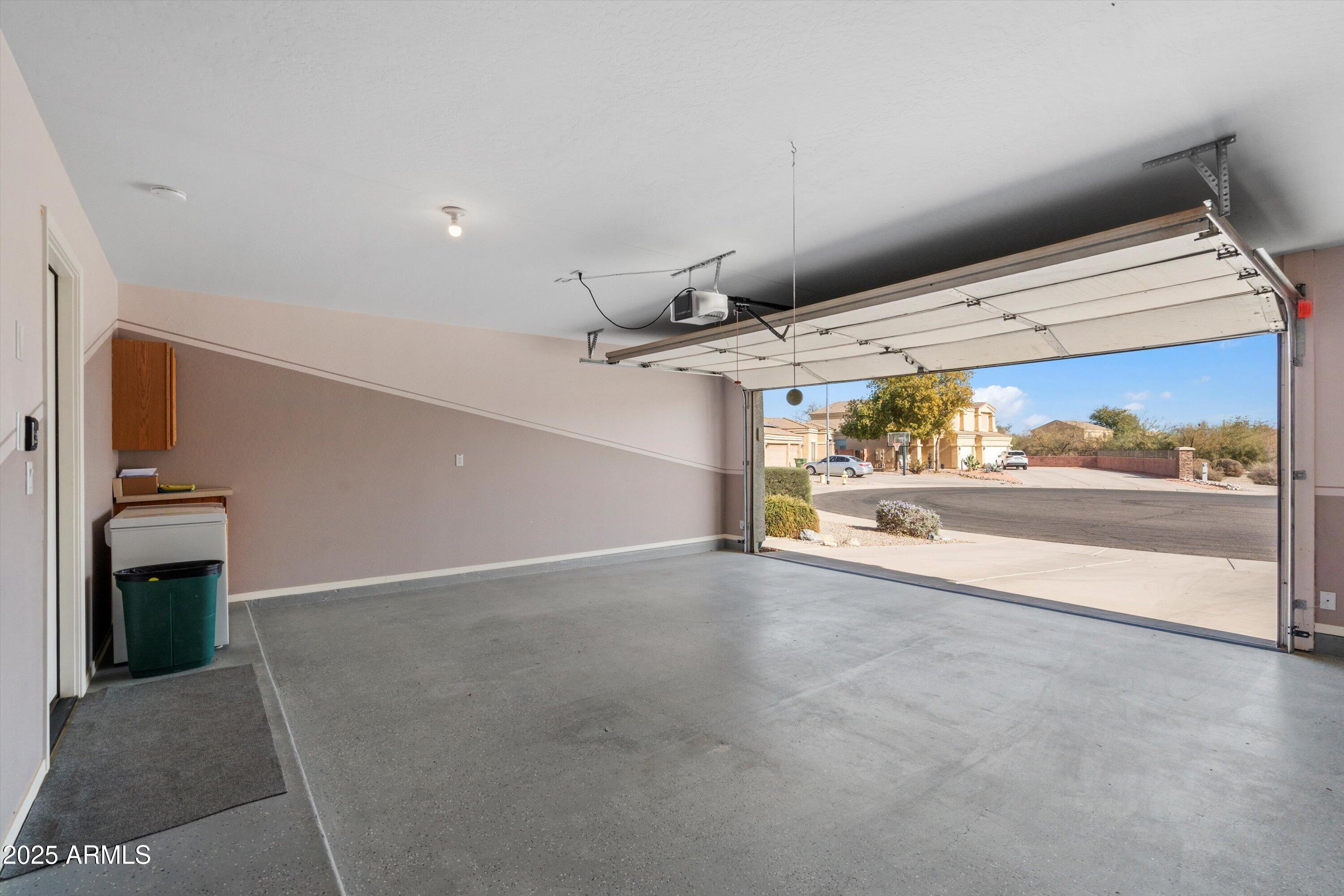 3689 N CRANE Place