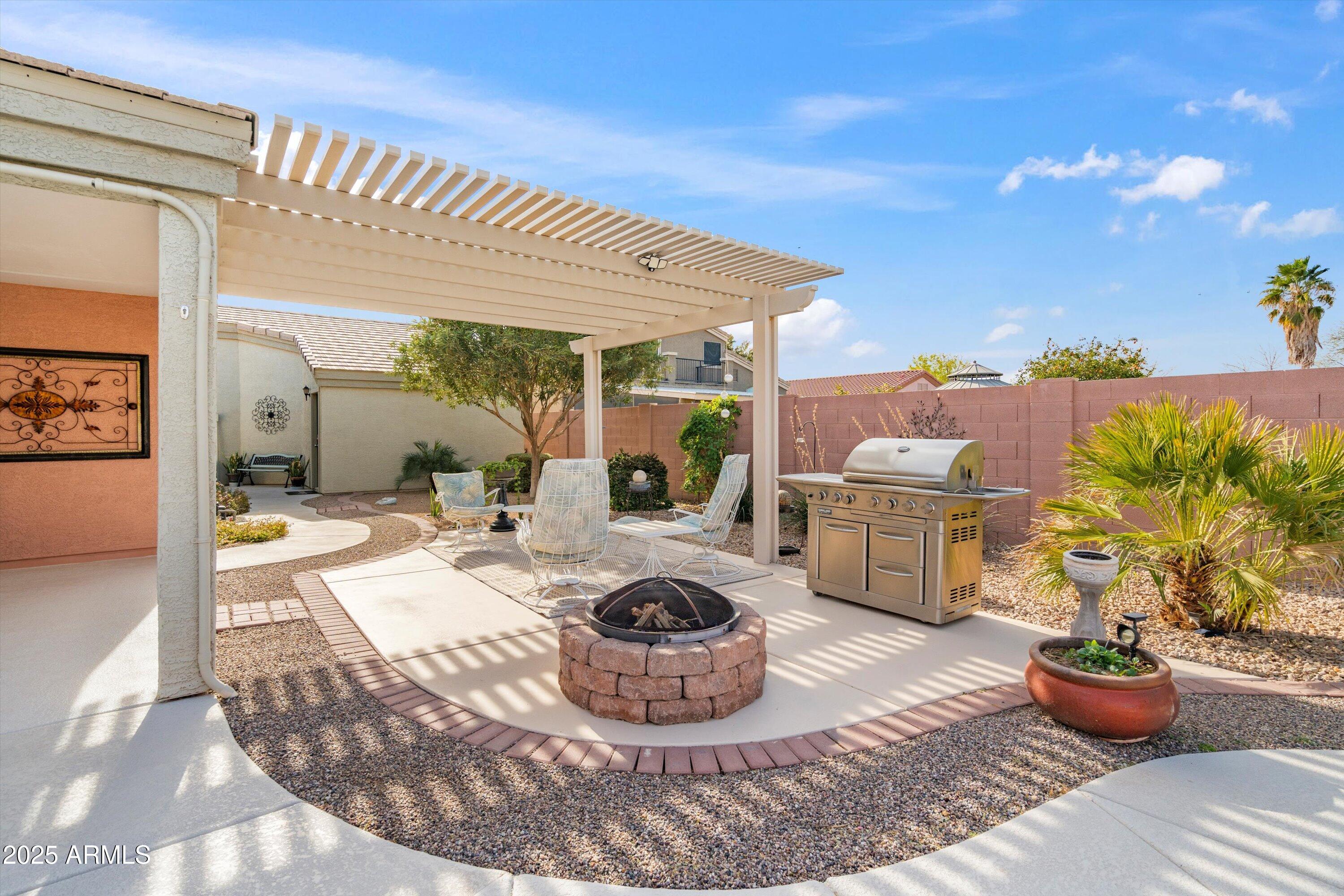 3689 N CRANE Place