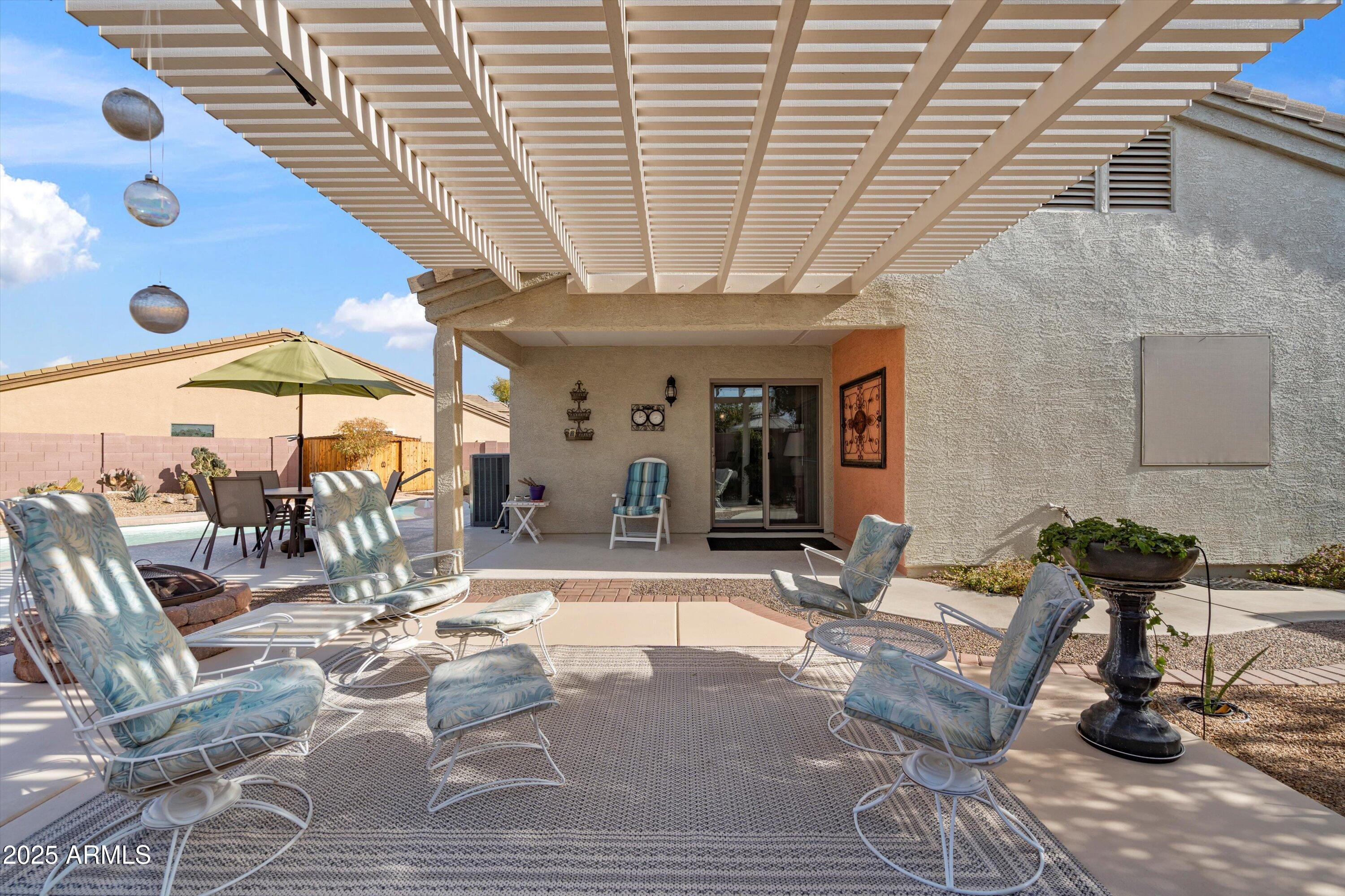 3689 N CRANE Place
