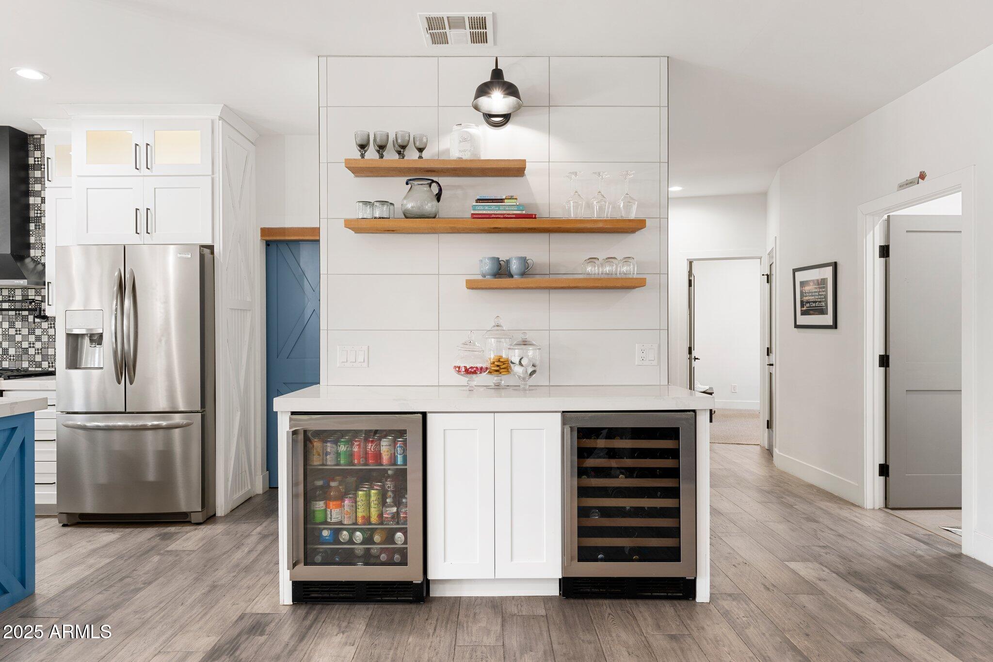 3312 E SELLS Drive