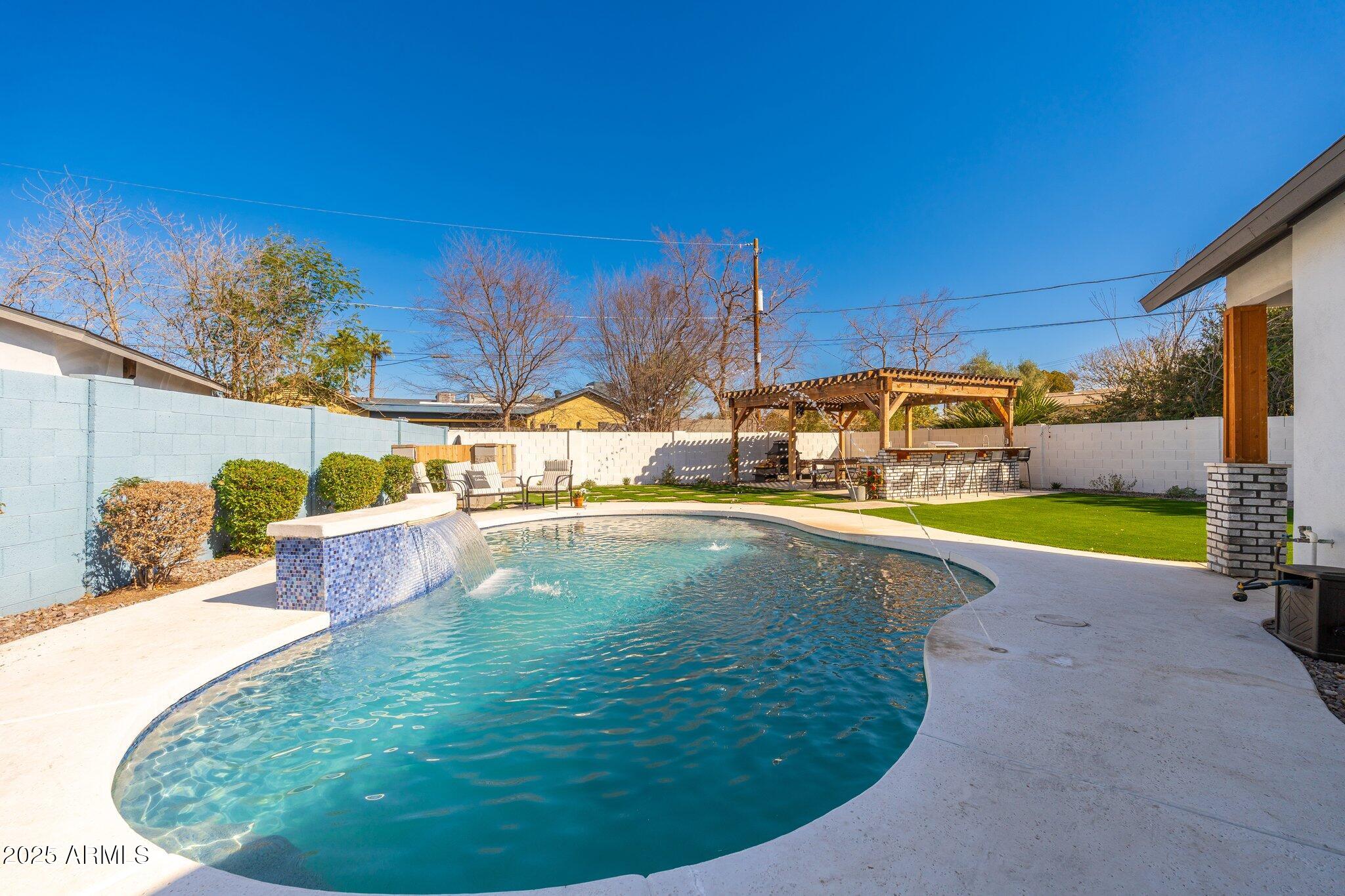 3312 E SELLS Drive