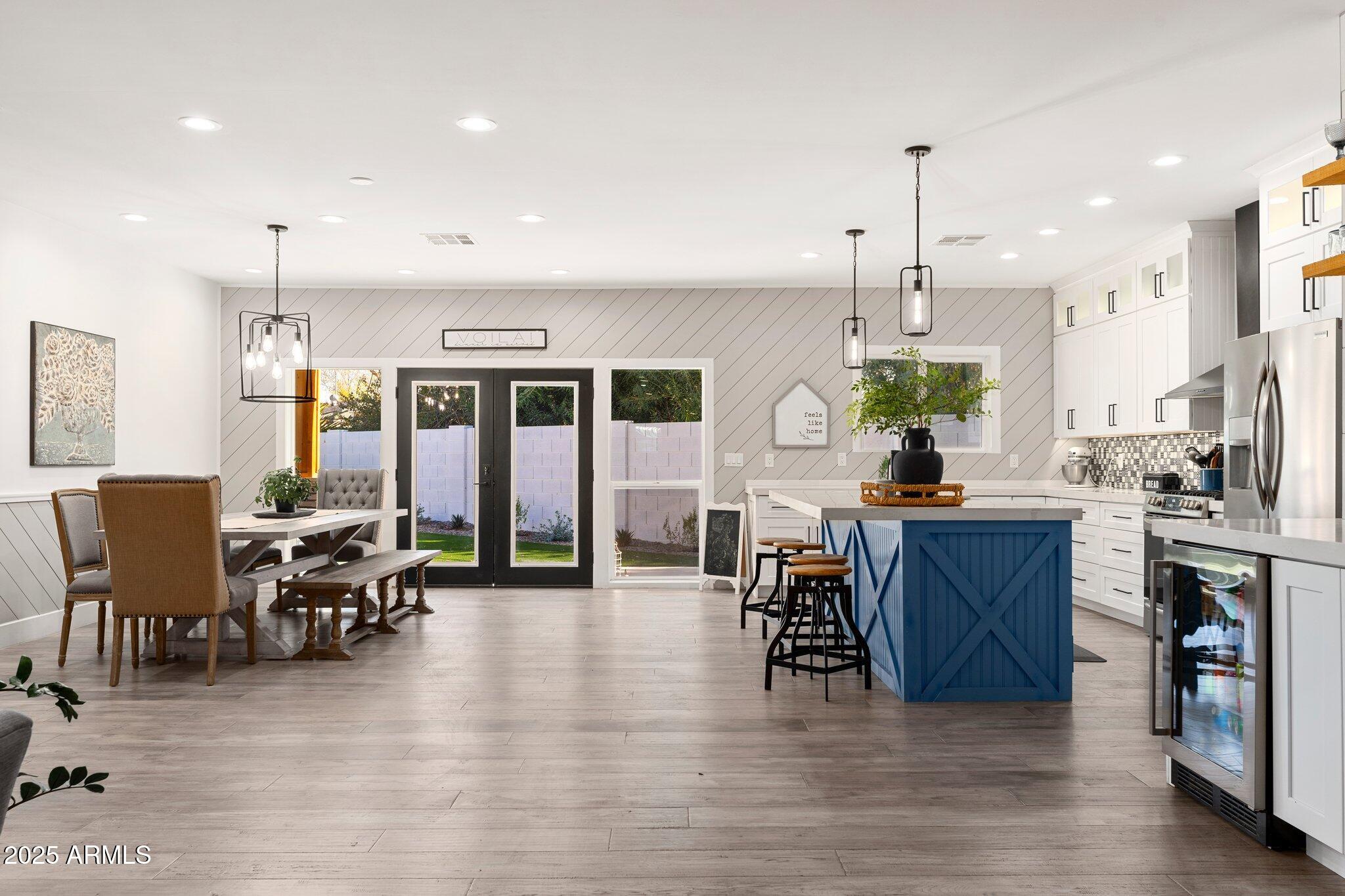 3312 E SELLS Drive