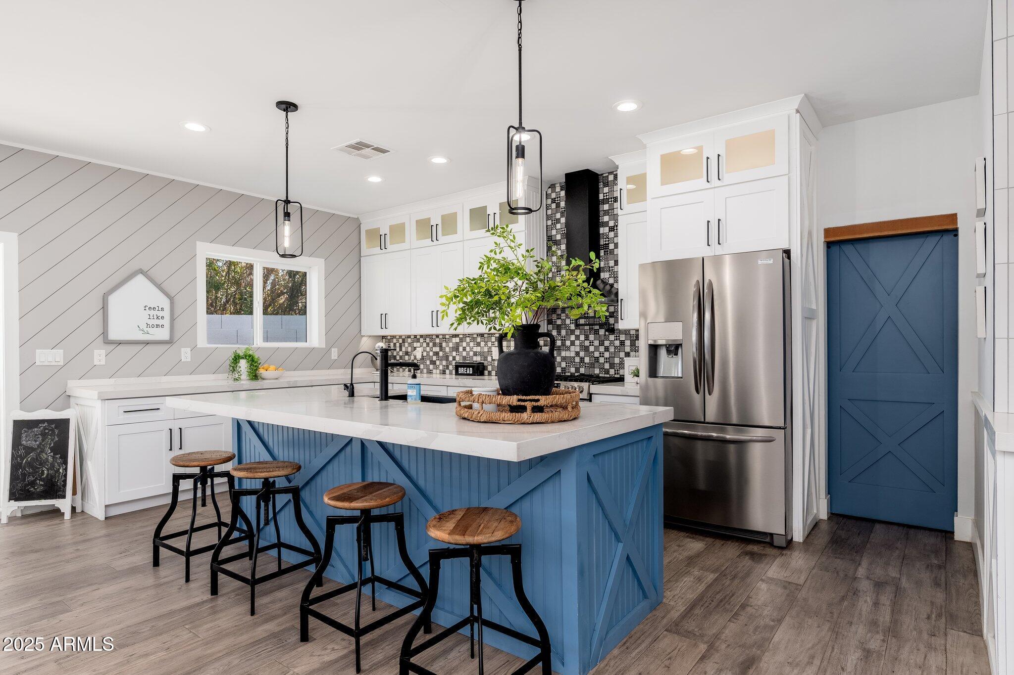 3312 E SELLS Drive