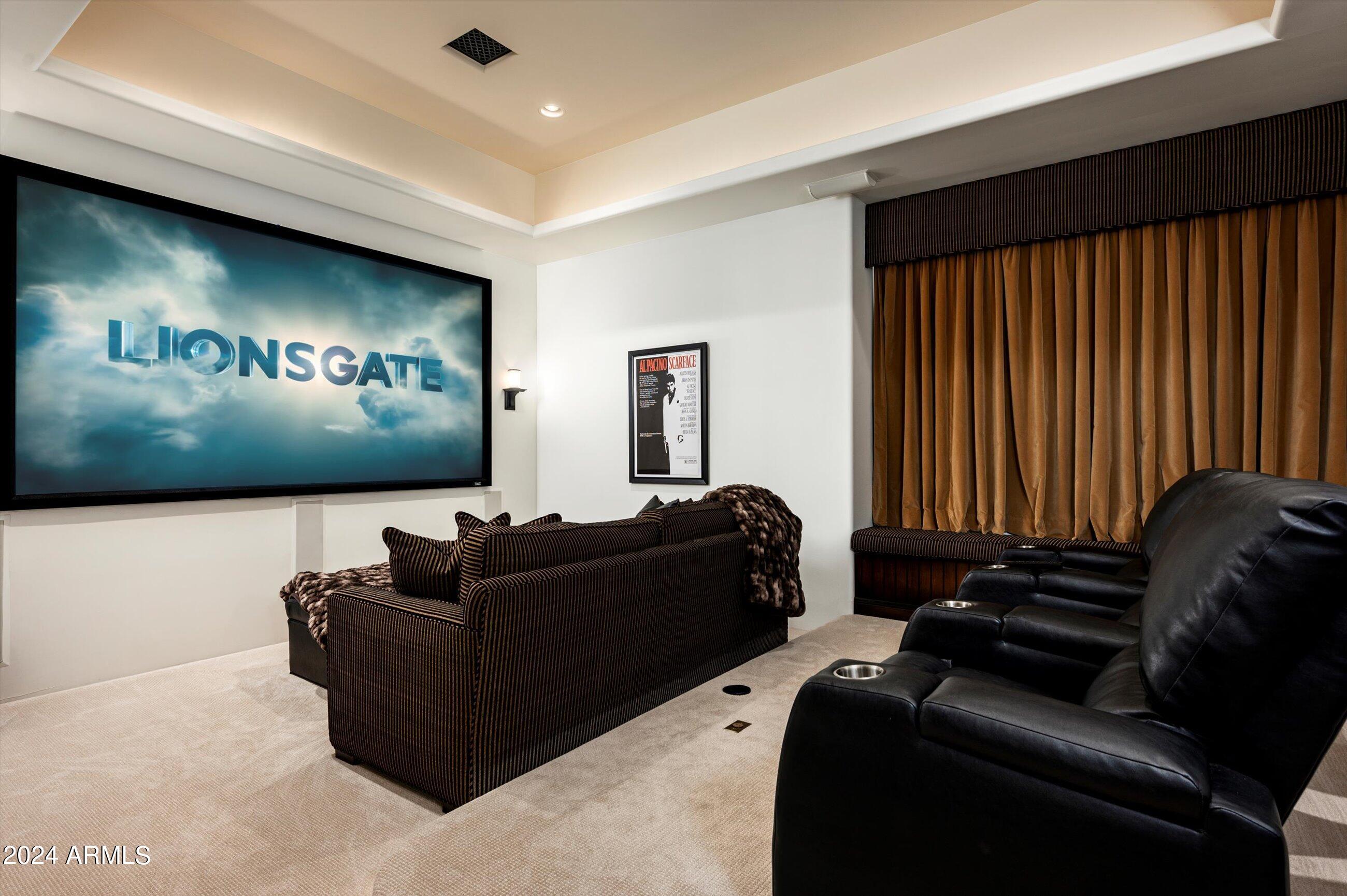 5016 E BUTLER Drive