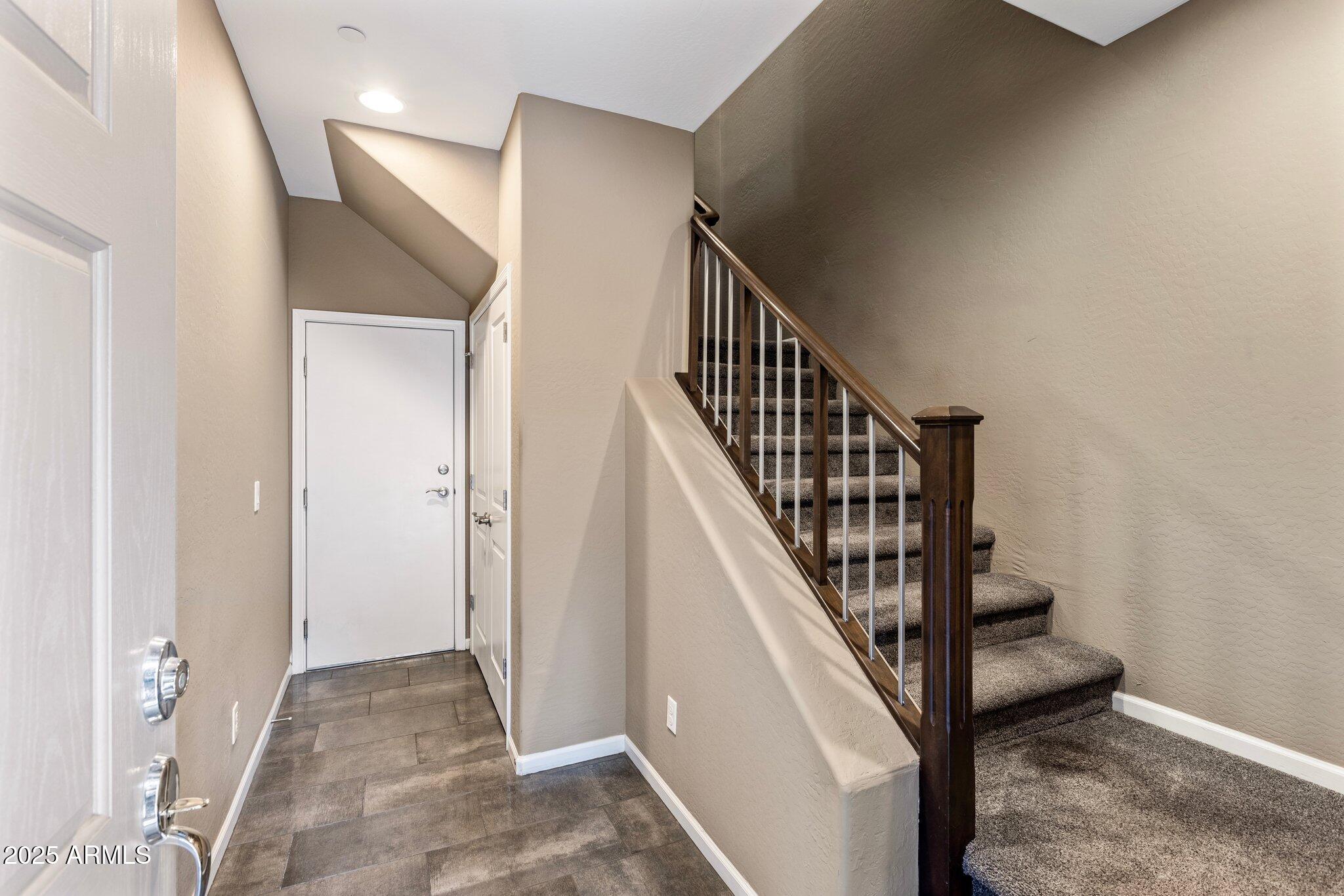 3935 E ROUGH RIDER Road 1368