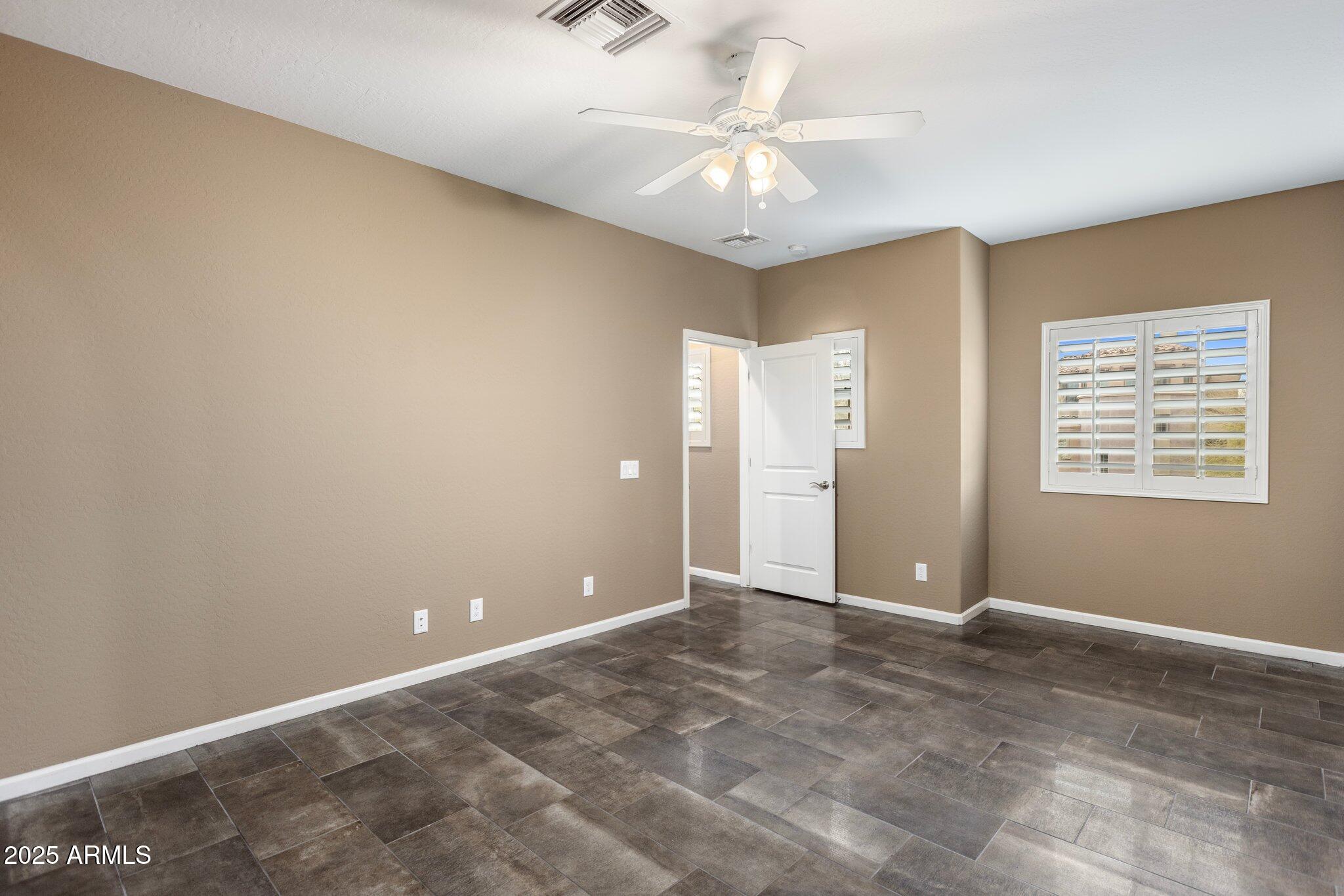 3935 E ROUGH RIDER Road 1368