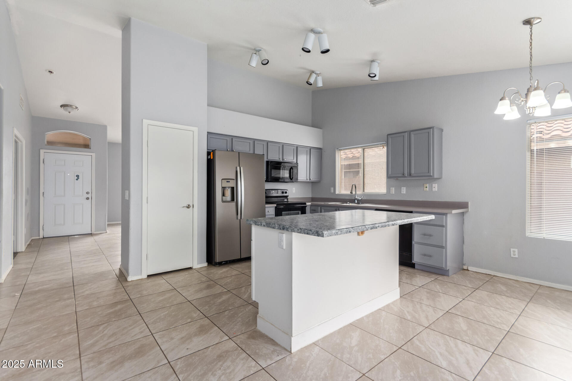 756 S BENTON