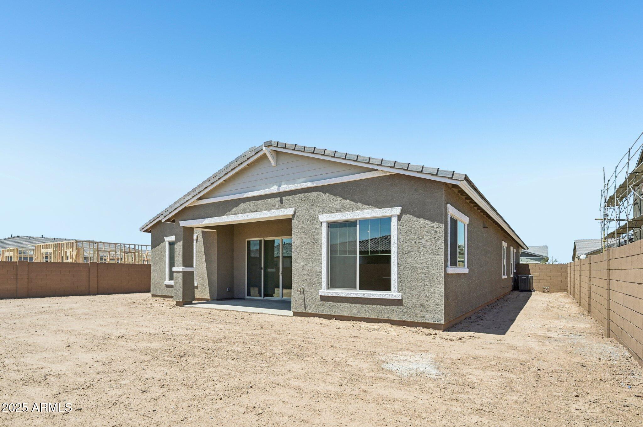 22961 E TWIN ACRES Drive