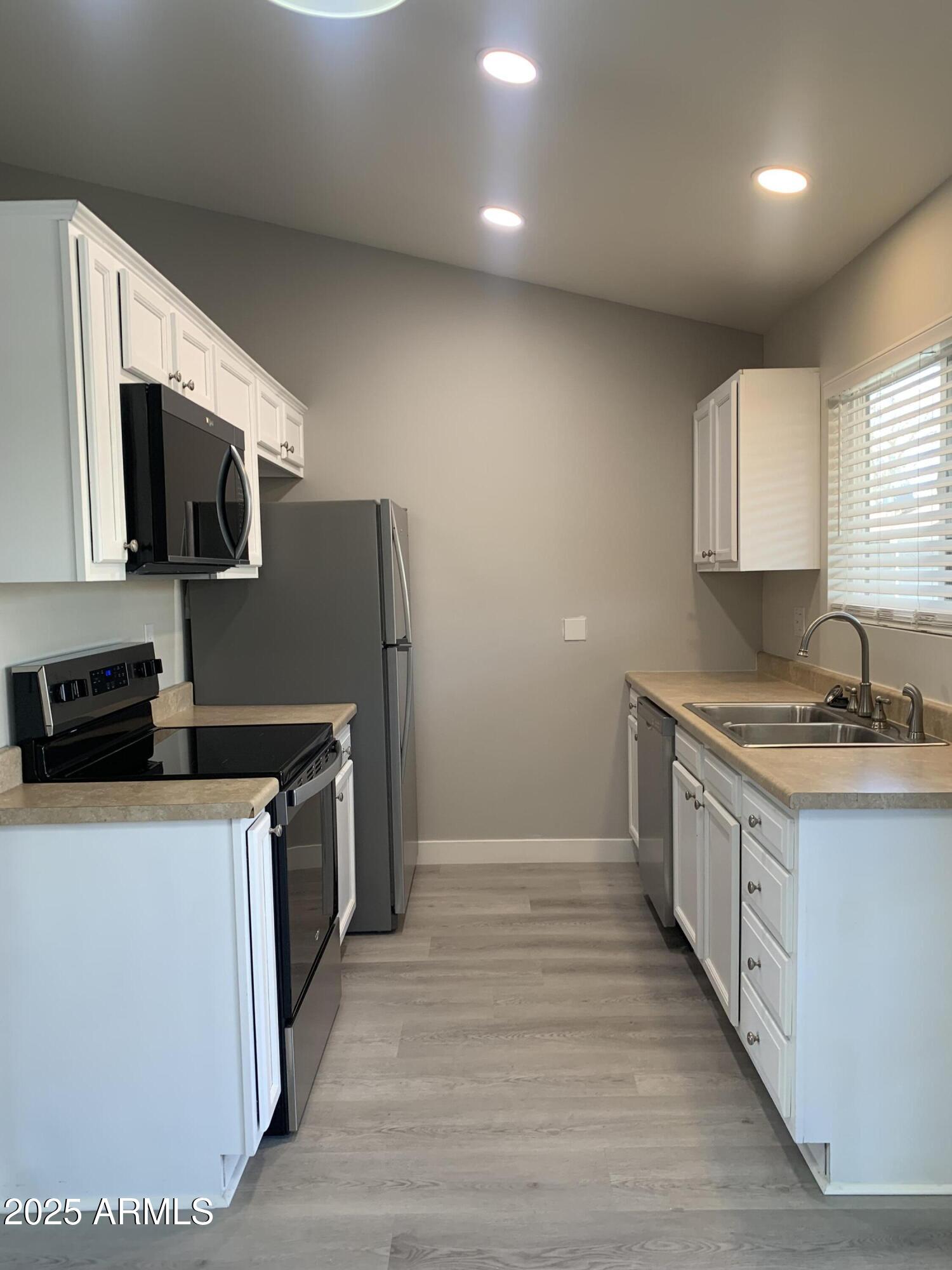 3018 W IRMA Lane