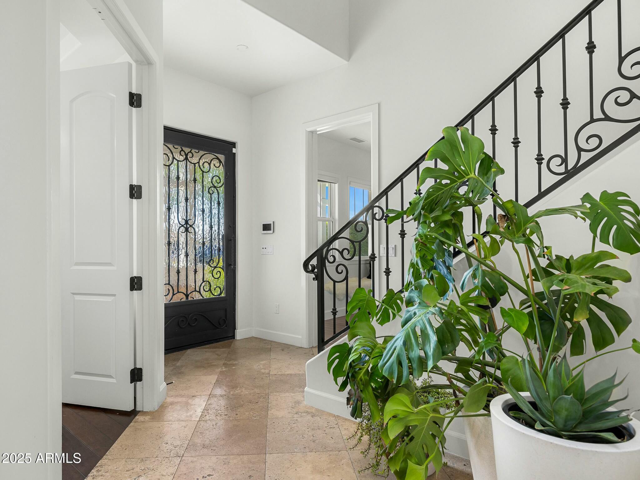 3226 E SELLS Drive