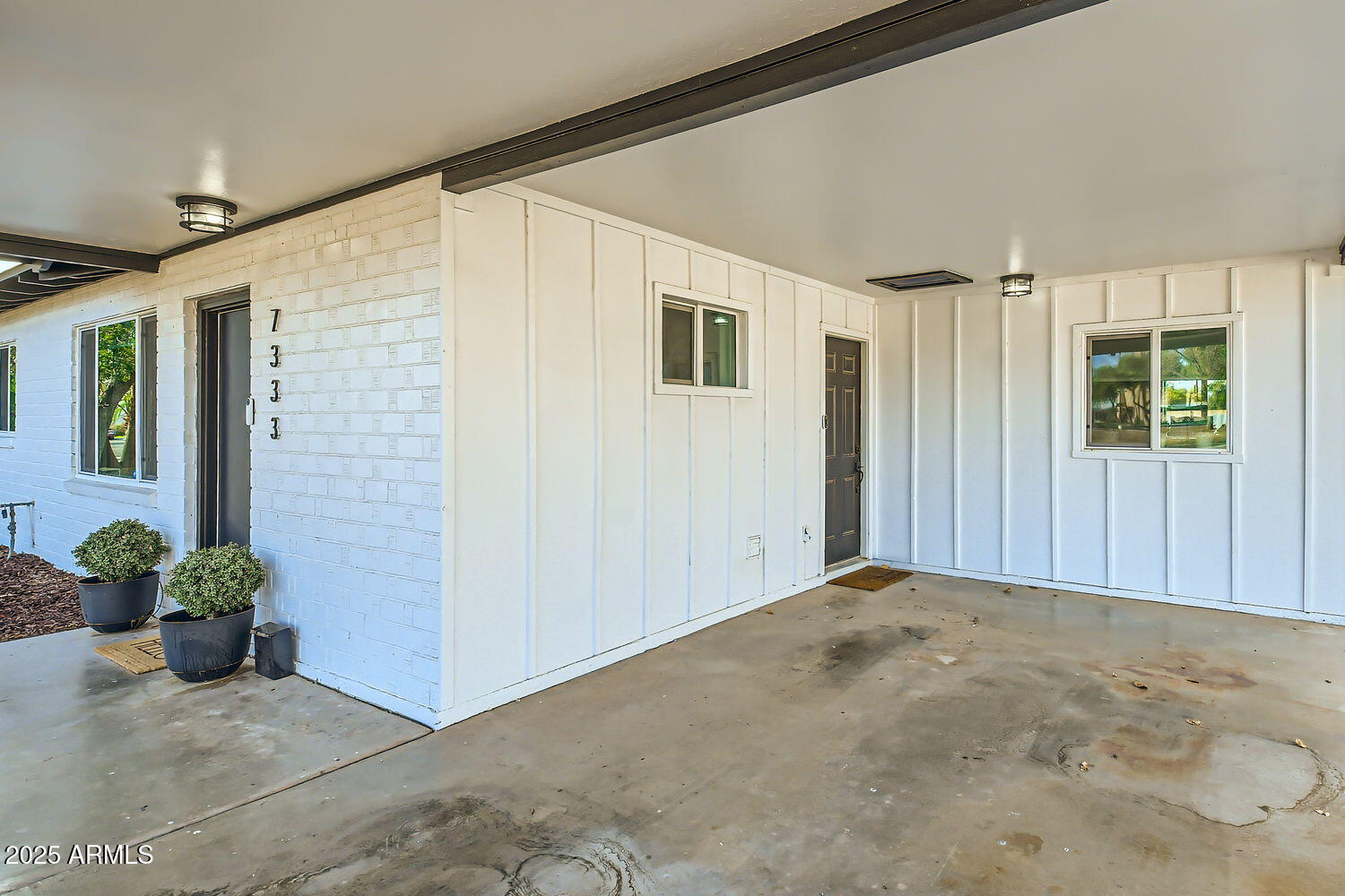 7333 E PALM Lane