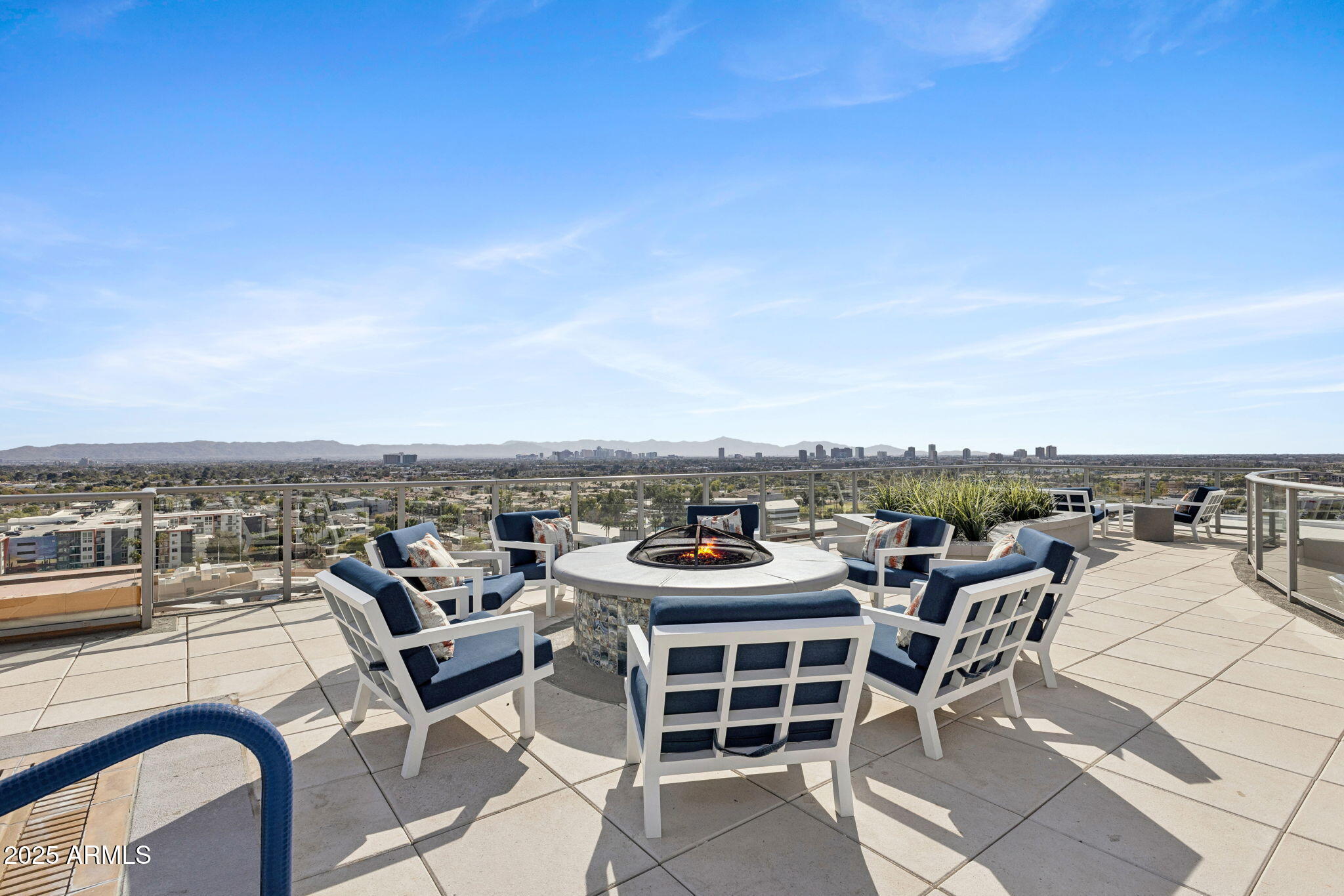 2211 E CAMELBACK Road 601
