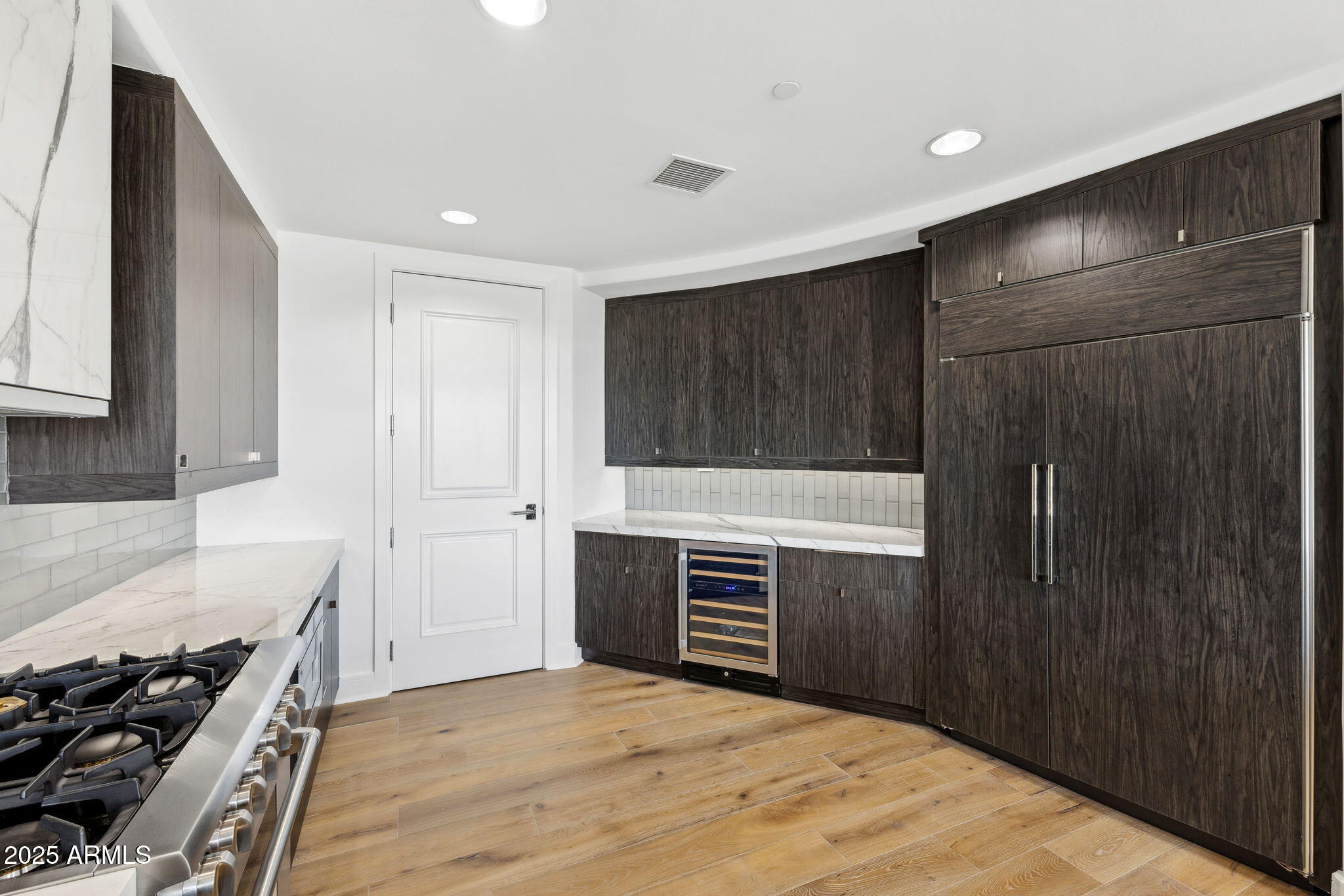 2211 E CAMELBACK Road 601