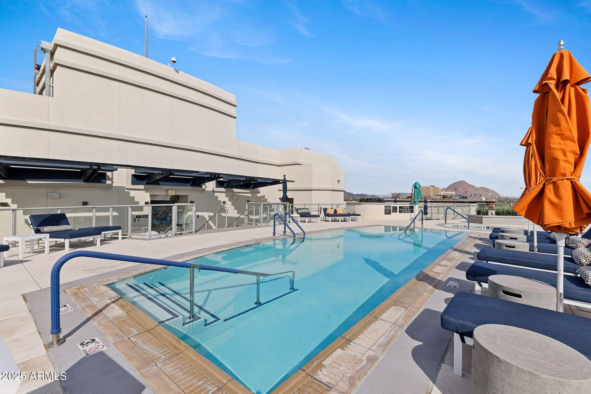 2211 E CAMELBACK Road 601